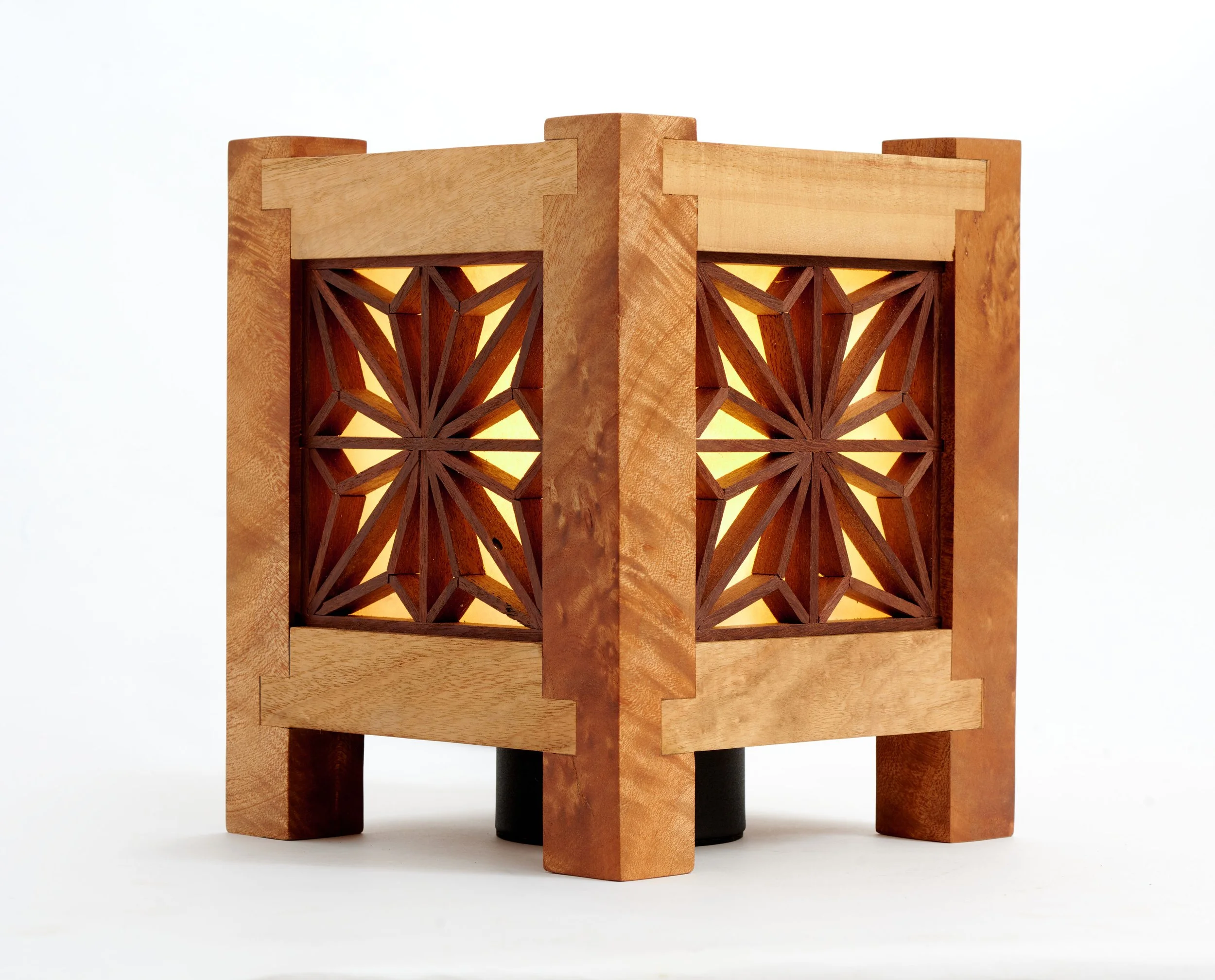 Image of Tomobishi Lamp (1)