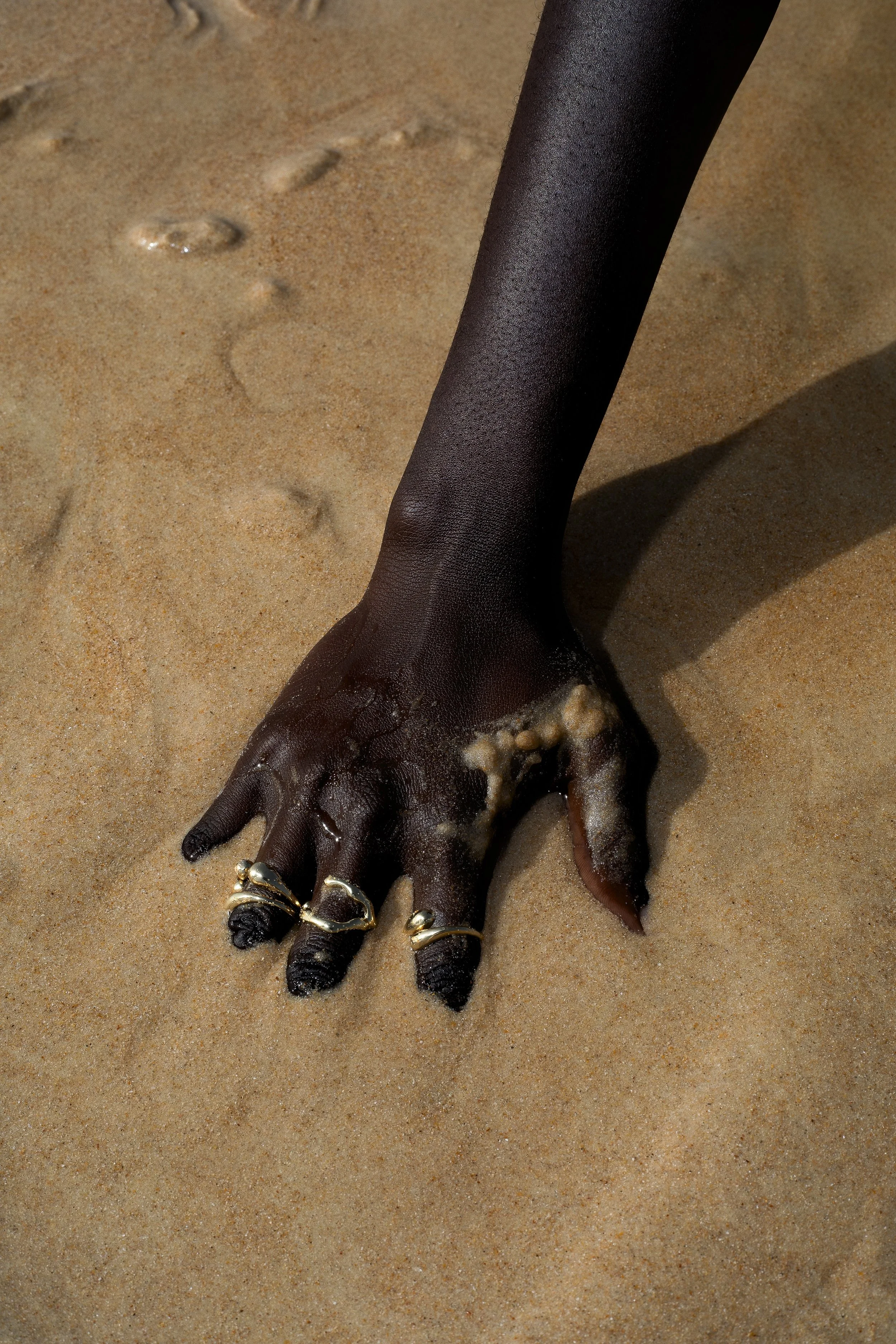 dakarbeachwoman03@soumayn.jpeg