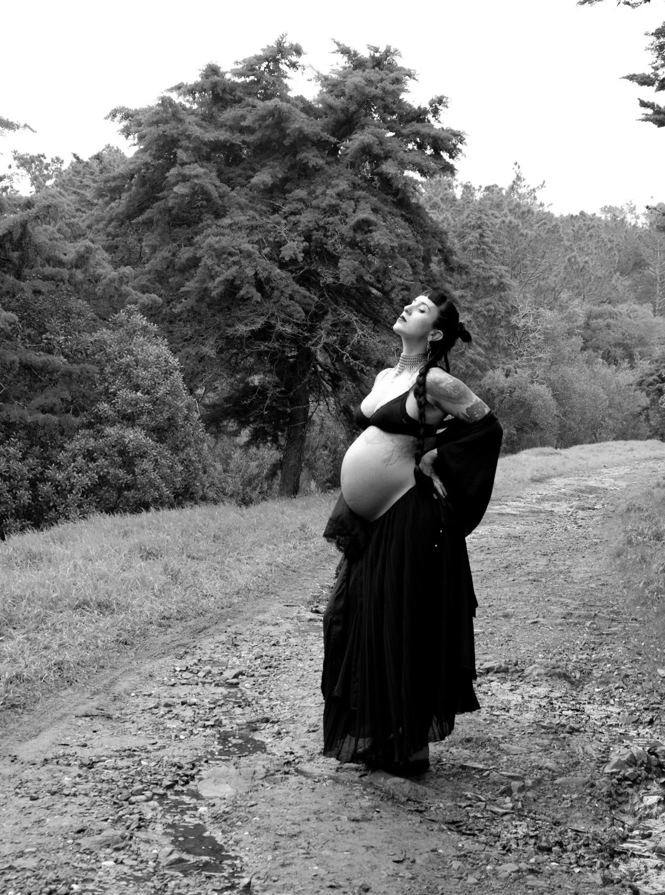 Pregnancy photoshoots are always fun. It's such an exciting moment in someone's life, and being able to tell a little bit of someone's story is a privilege I never EVER take for granted.

I feel like Mariana's photos really capture her quiet strength