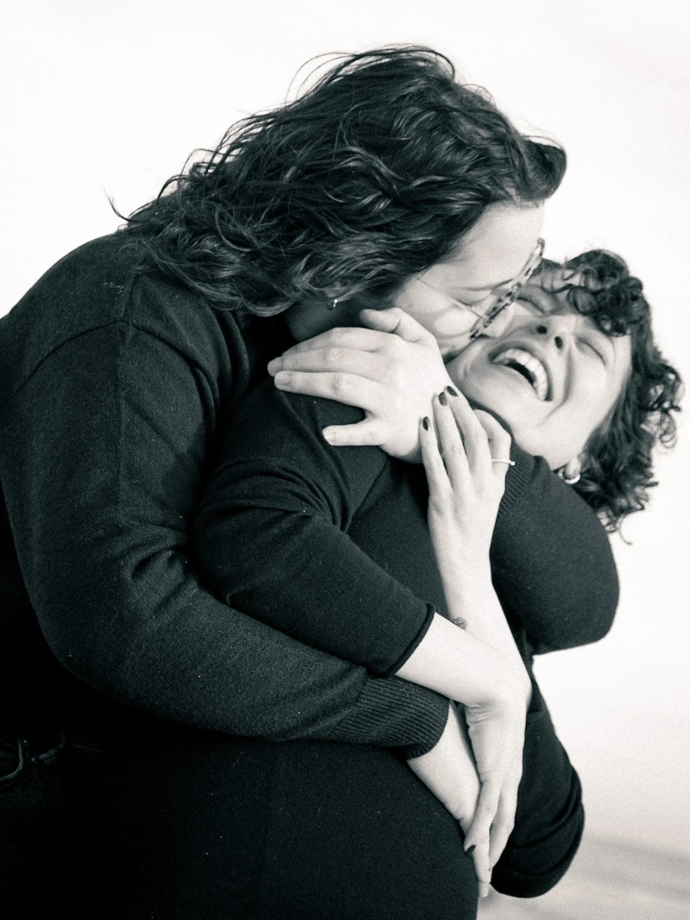 Revisitar a incr&iacute;vel hist&oacute;ria de amor da Patr&iacute;cia e da Paula, com dois beb&eacute;s j&aacute; c&aacute; fora. A felicidade vai mudando de formato ao longo da vida, tem v&aacute;rios cheiros e v&aacute;rios sons, mas ela est&aacut