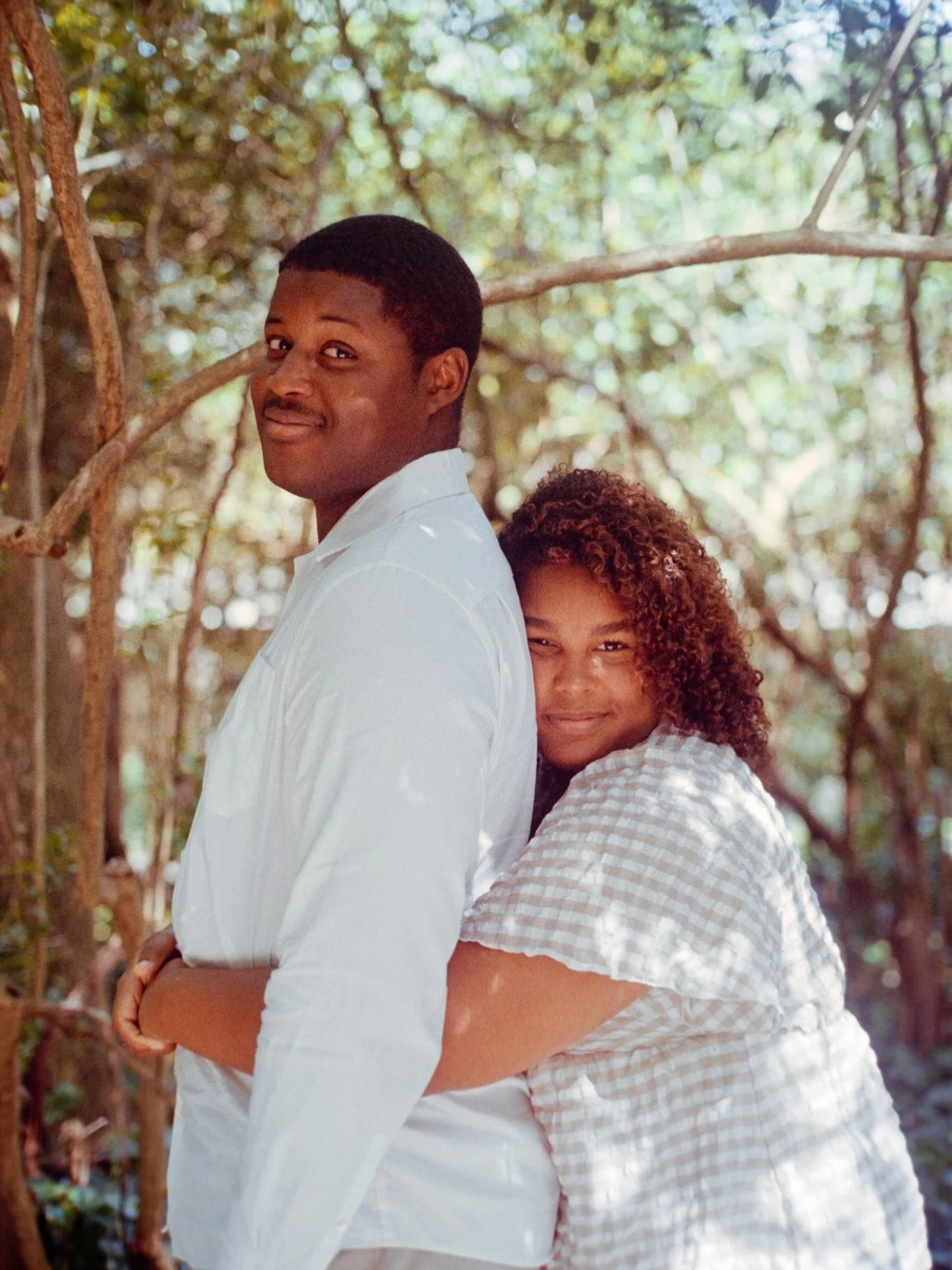 A mix of film (Kodak Gold) and digital for Maria &amp; Marcelino.

I&rsquo;m trying to be more honest when I right captions for my posts. I realised I was trying to fit into a mold of how a professional photographer should be. But I&rsquo;m not going