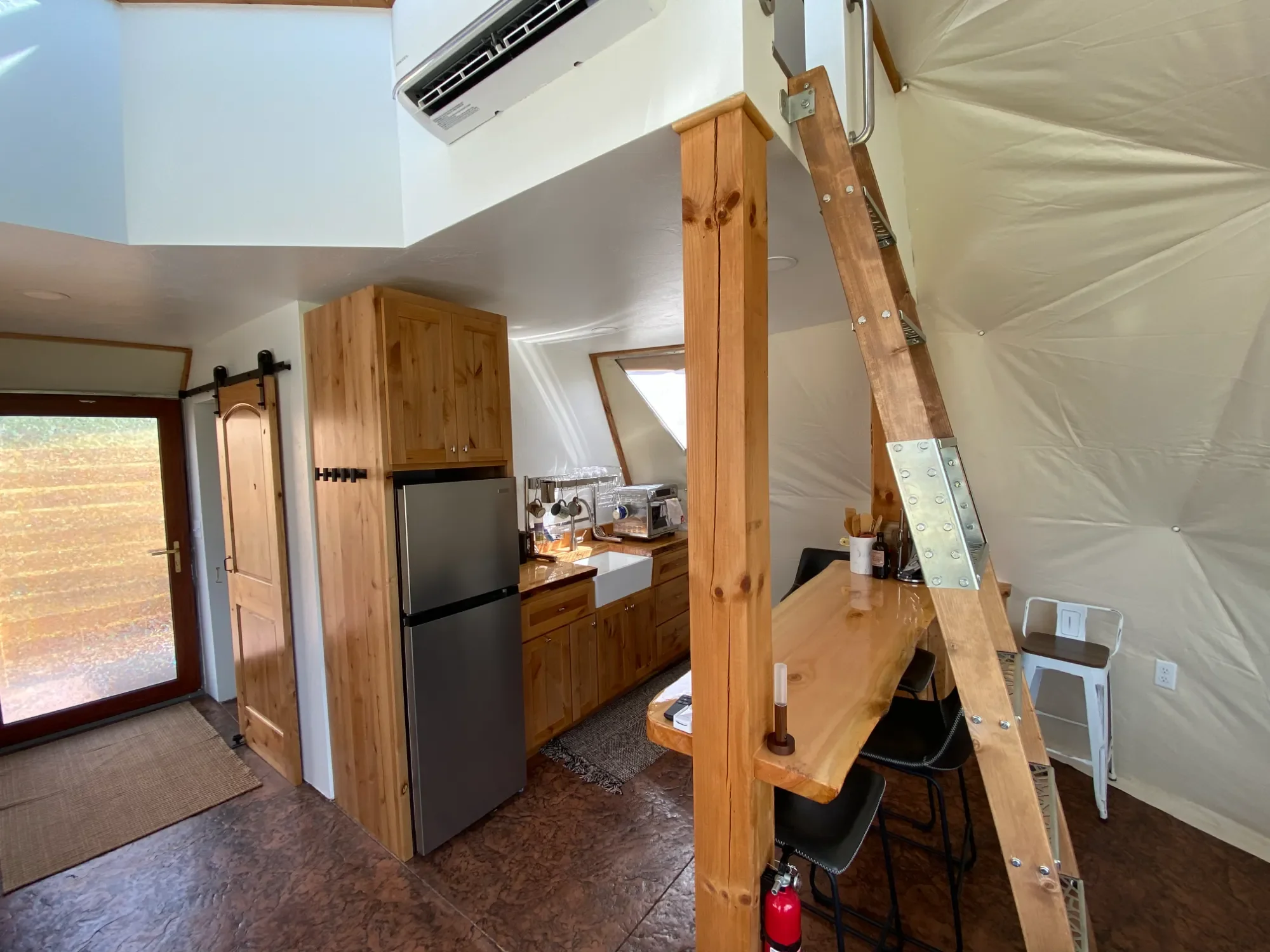 Pure-Heart-Retreat_Wyoming-Wellness-Retreat-Center_Sunlight-Dome-15.webp