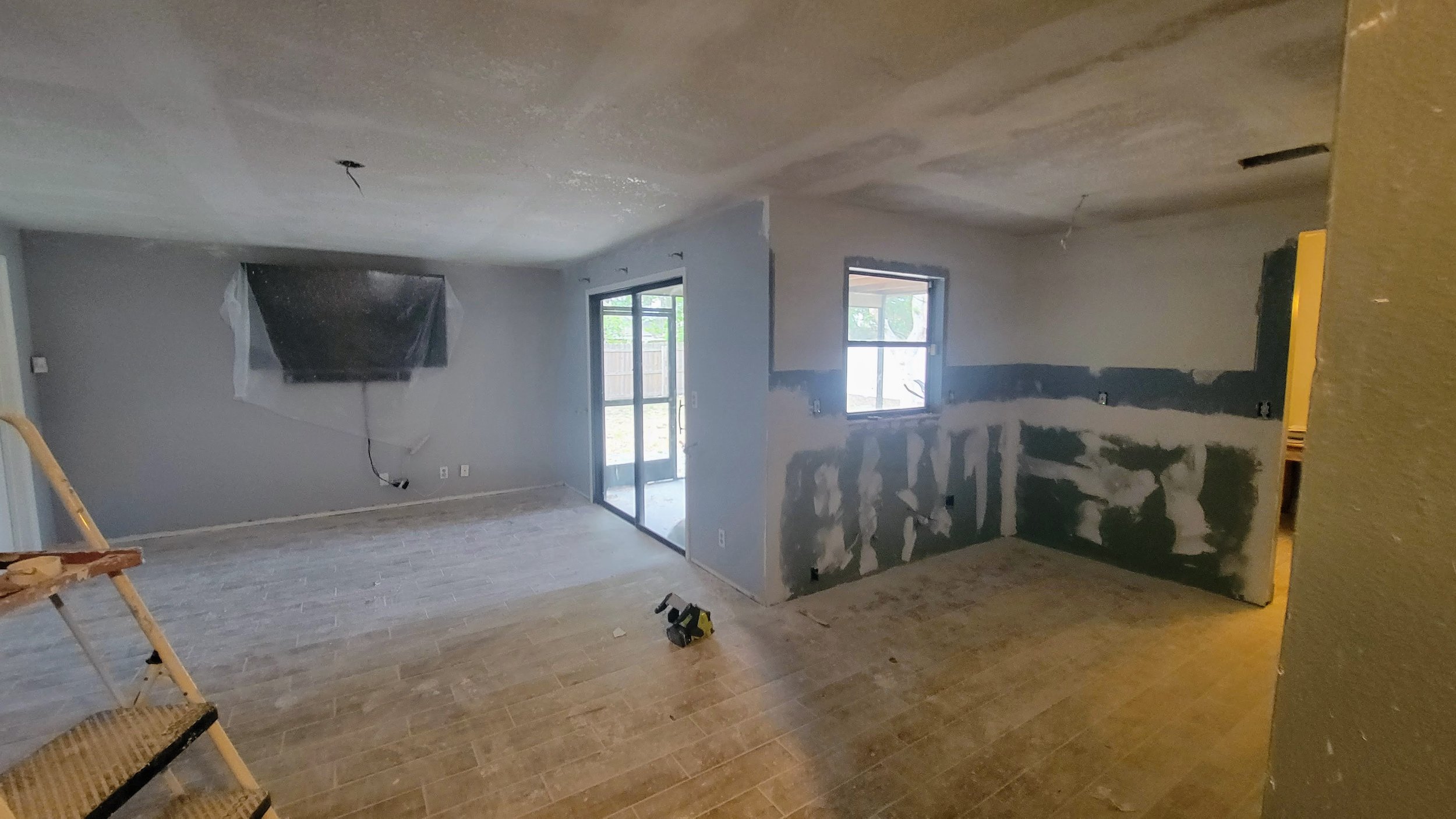 Seamless Drywall Repair & Painting