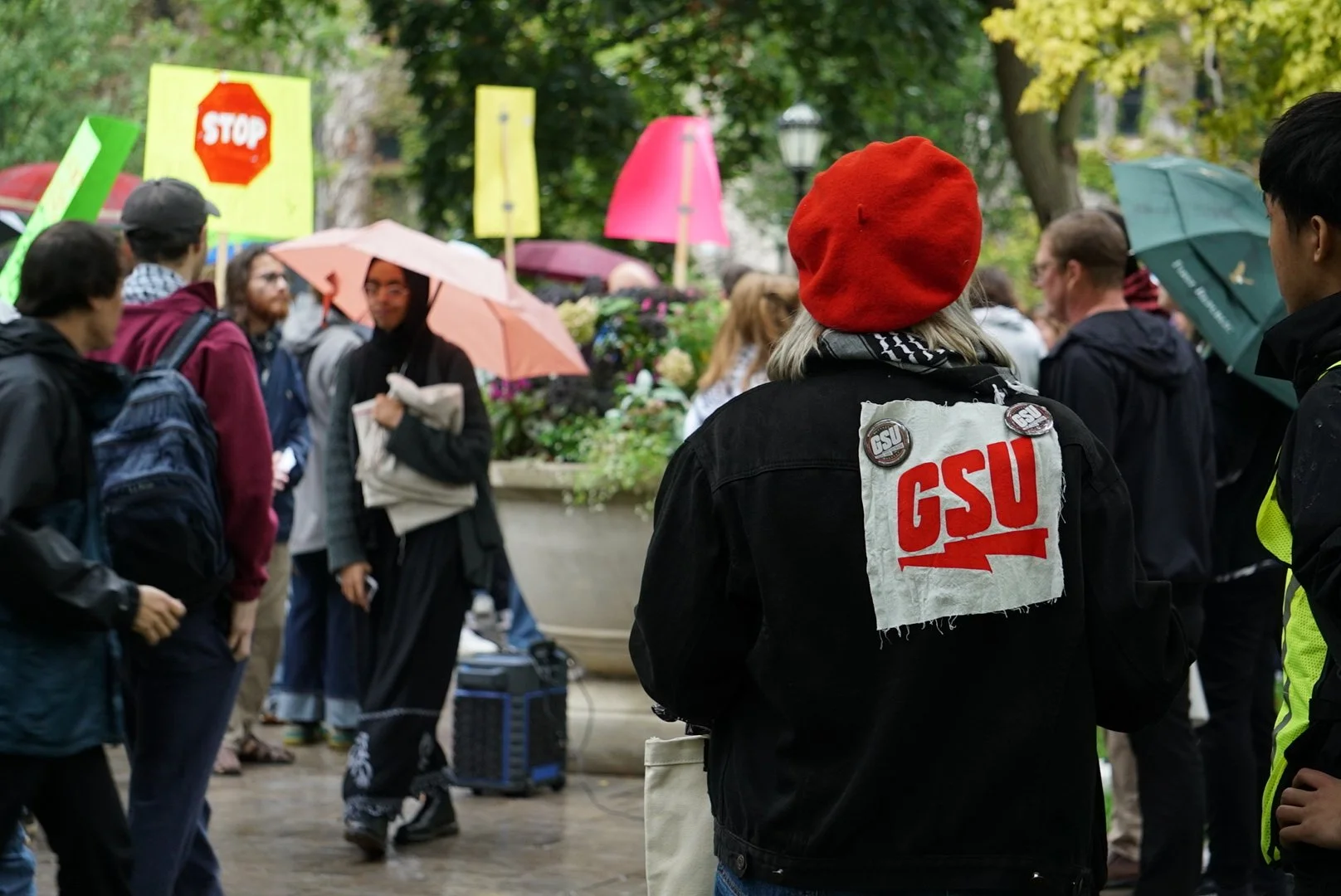 [Photos] “Defend, Don’t Defund”: Five Labor Unions Rally on Quad, Demand Stop to Budget Cuts