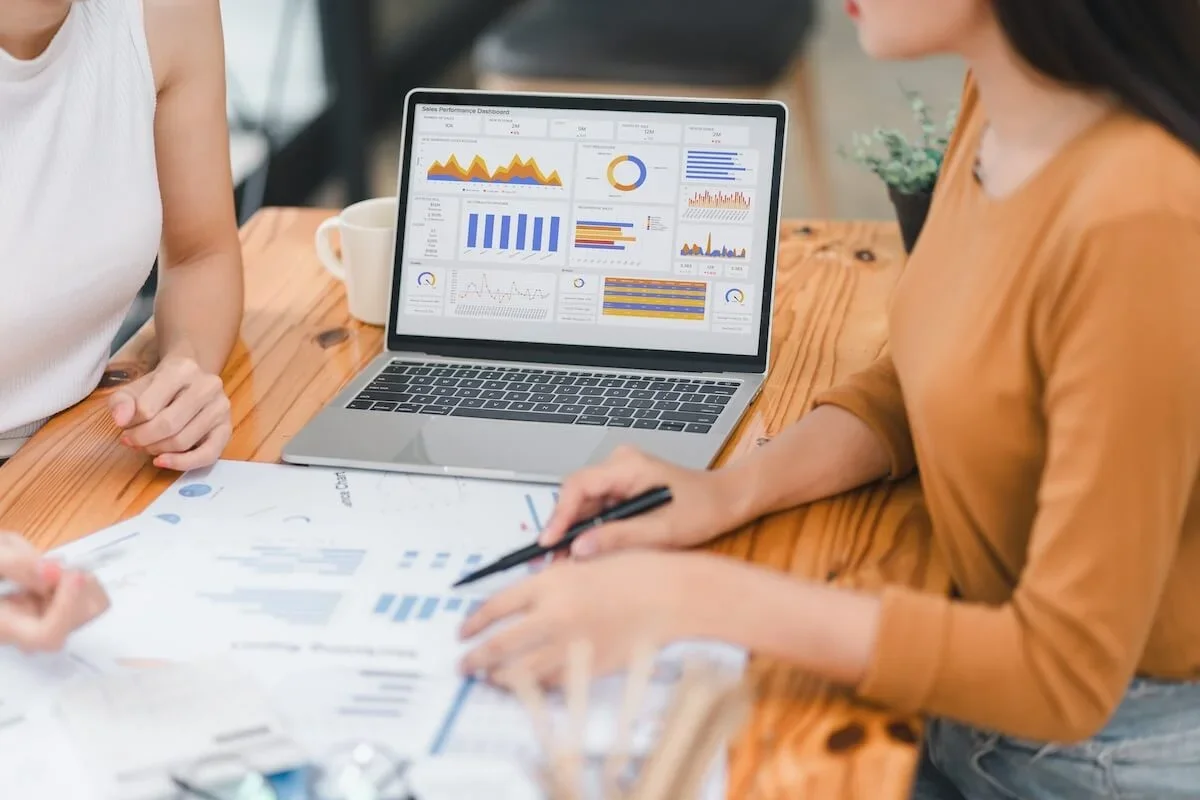 Monthly Bookkeeping & Close