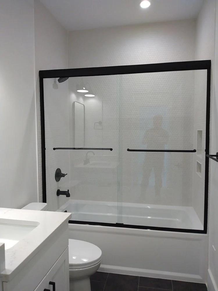 bathroom-full-size-tub.jpg