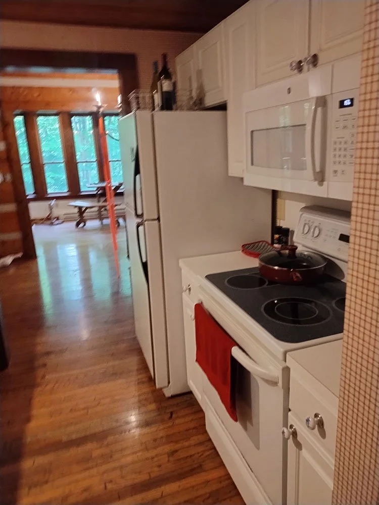 kitchen-before.jpg