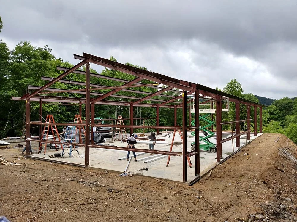 barndomium-steel-supports.jpg