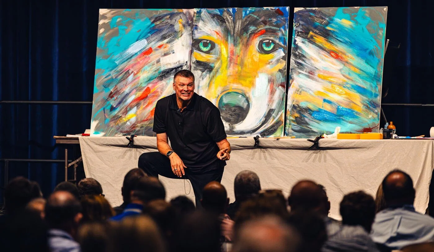 5 Reasons Why LIVE Art During a Keynote Inspires Teams and Elevates Organizations