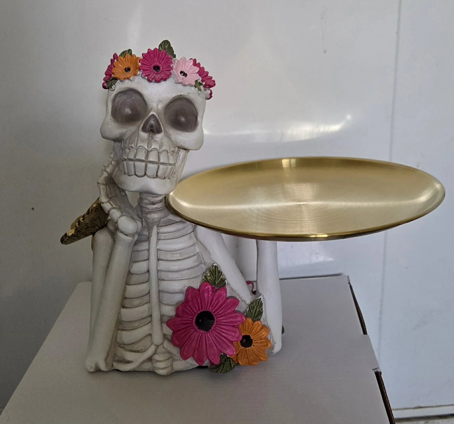 Huvudskulptur i resin