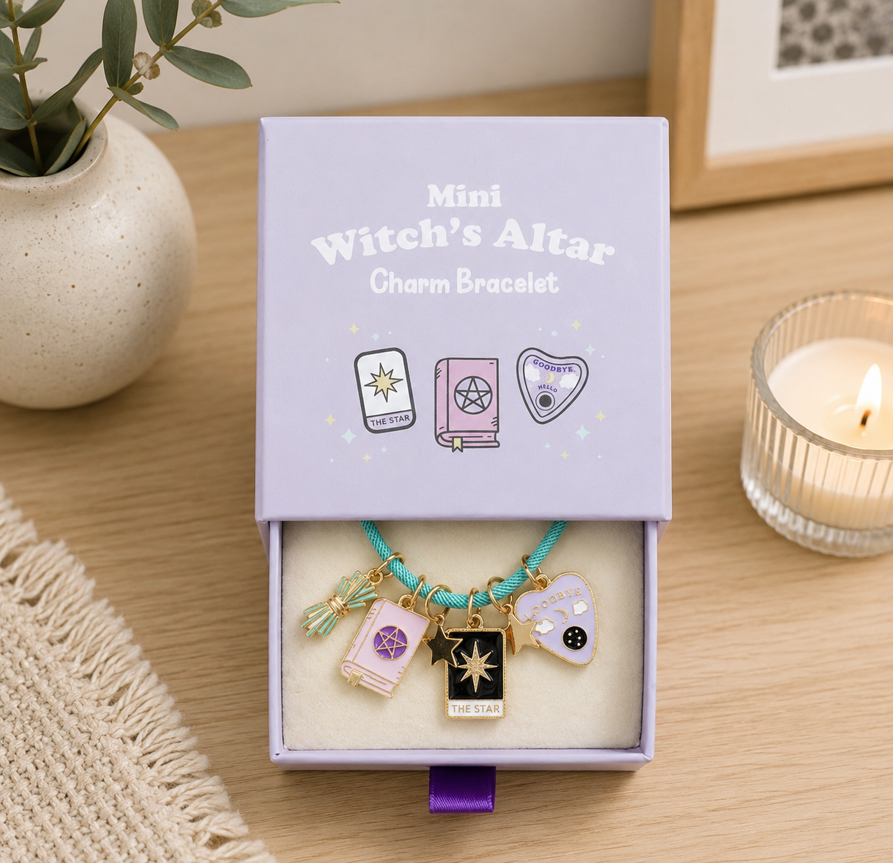 Armband med mini-häx-altare