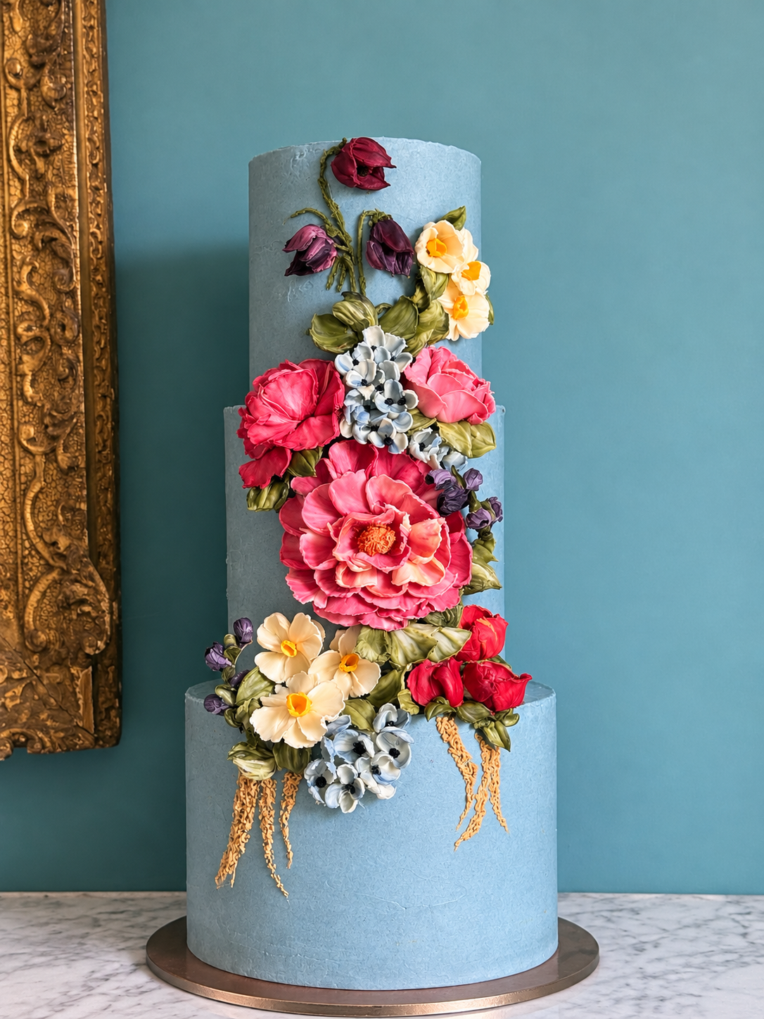 Hand-sculpted-luxury-wedding-cake