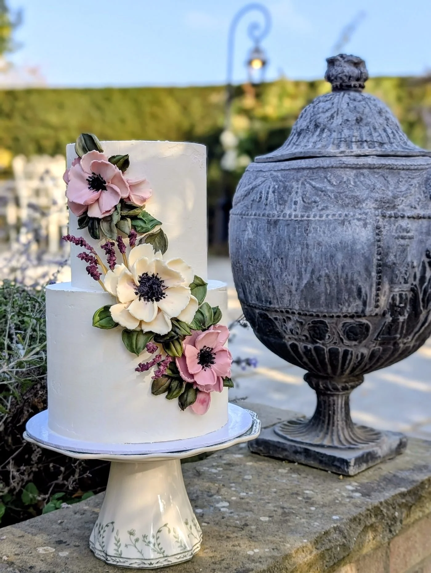 Luxury-bespoke-wedding-cakes-hand-sculpted-Cambridgeshire-Wild-Autumn-9.jpg