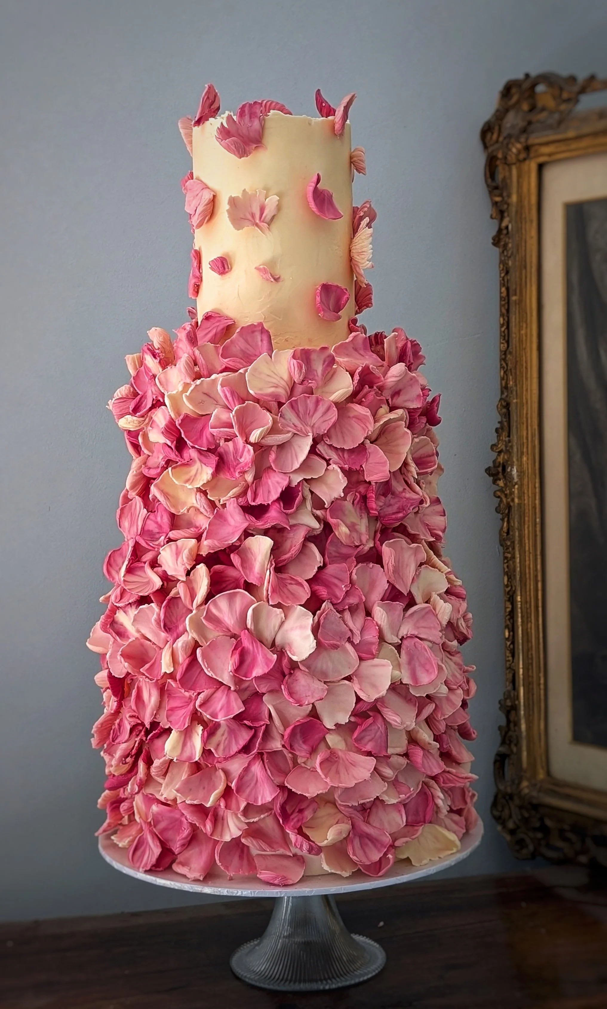 Hand-sculpted-floral-wedding-cake-pink.jpg