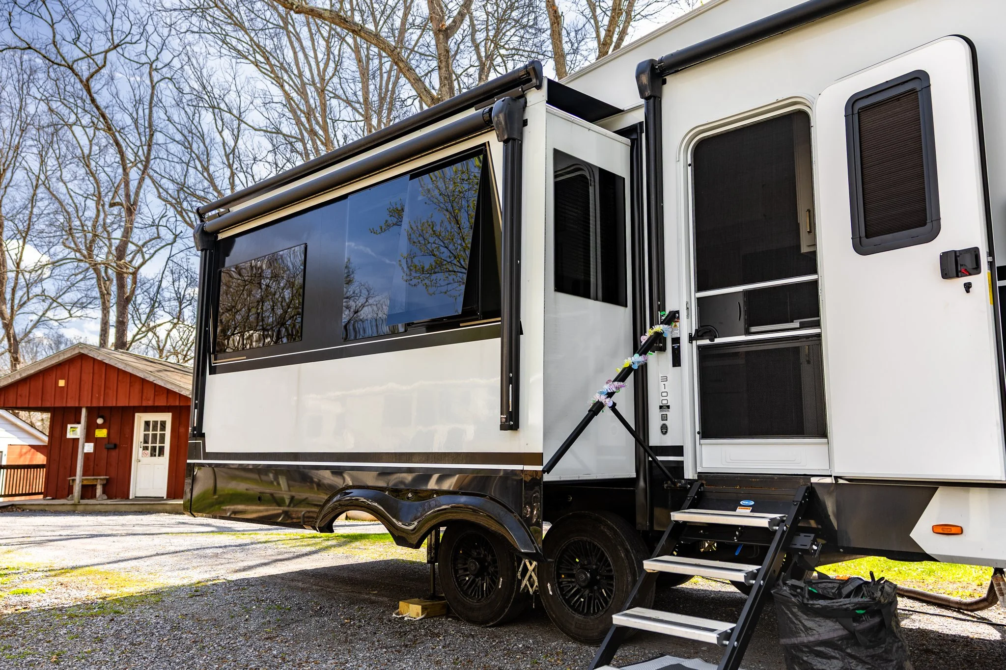5th wheel RV, Travel Trailer RV, Bumper Pull RV, Prevost Motorhome, Class A