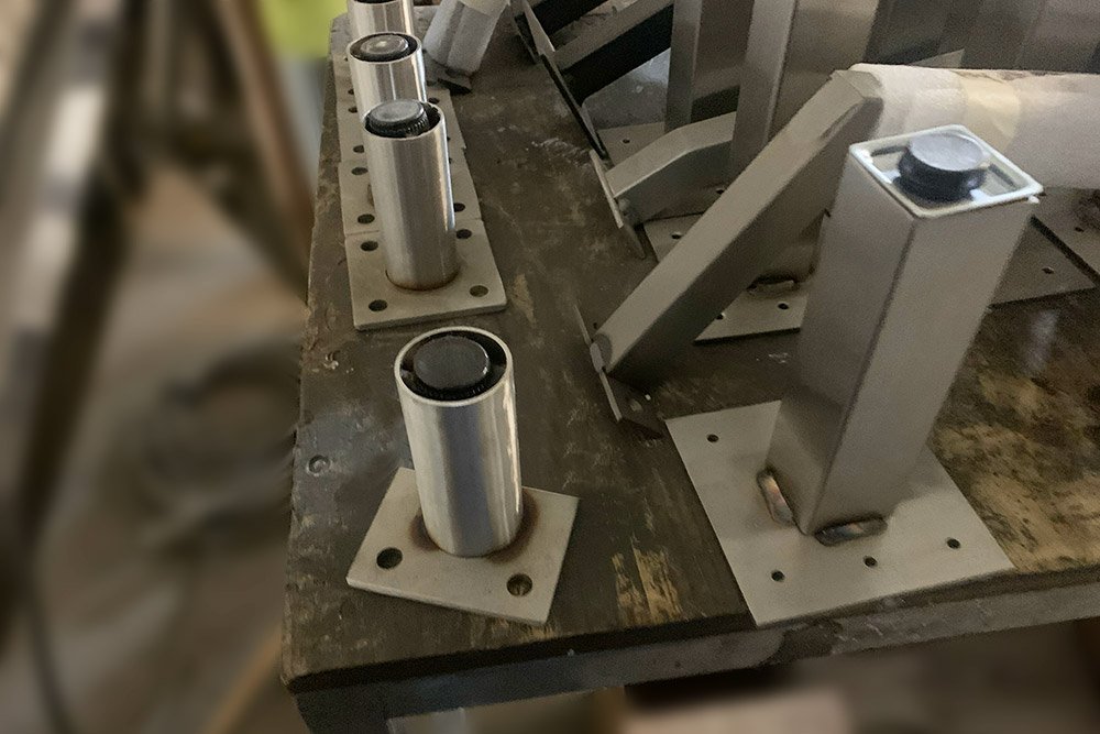 Mehringer Metal | Metal Furniture Components