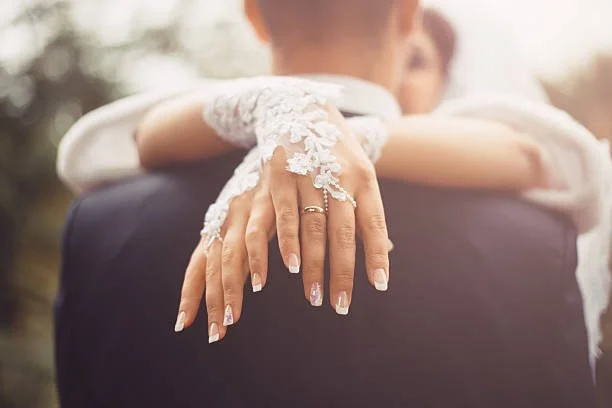 Affordable luxury accessories for brides and formal events. Shop veils, jewelry, and more.