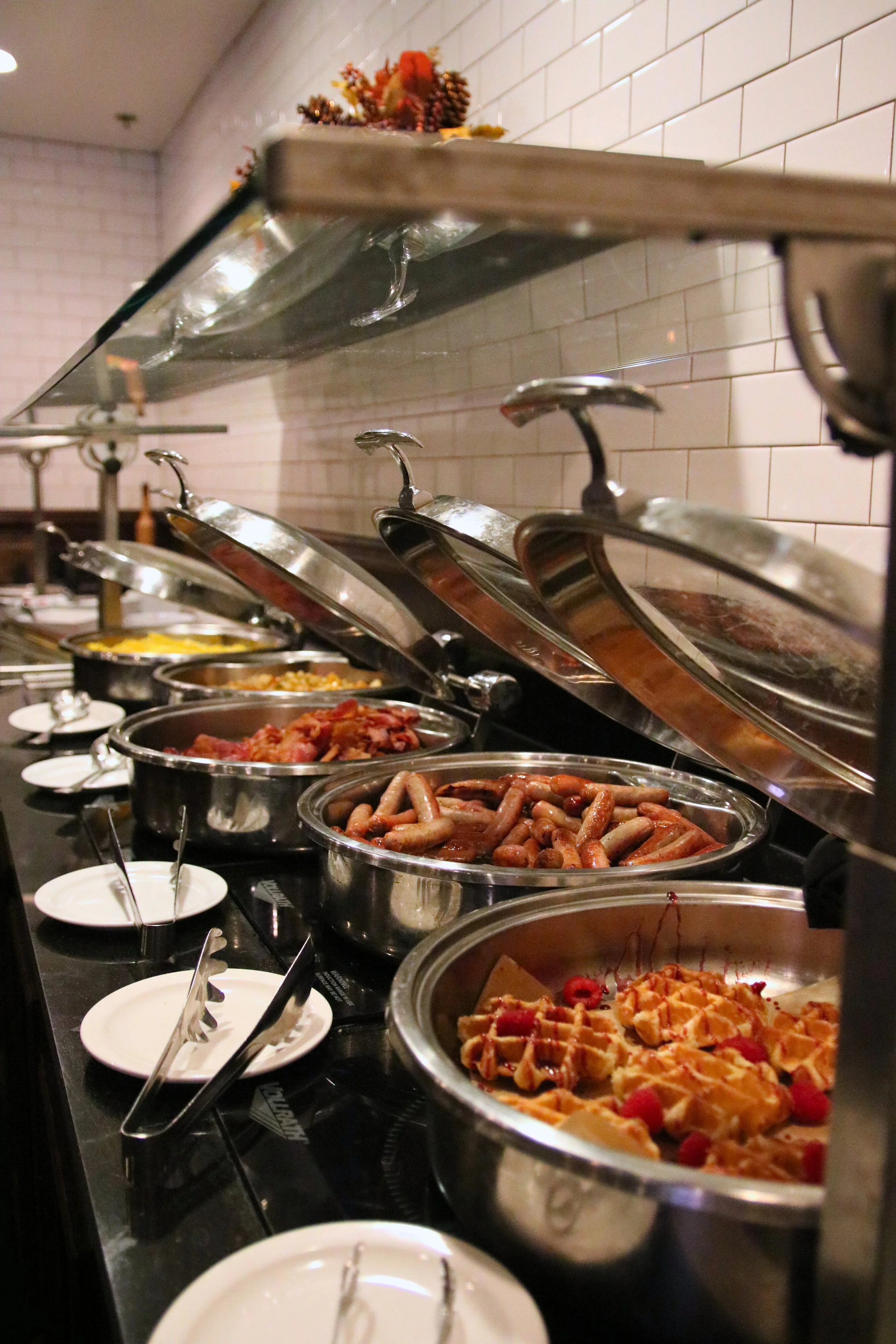 Breakfast in Roseville Minnesota at Axels