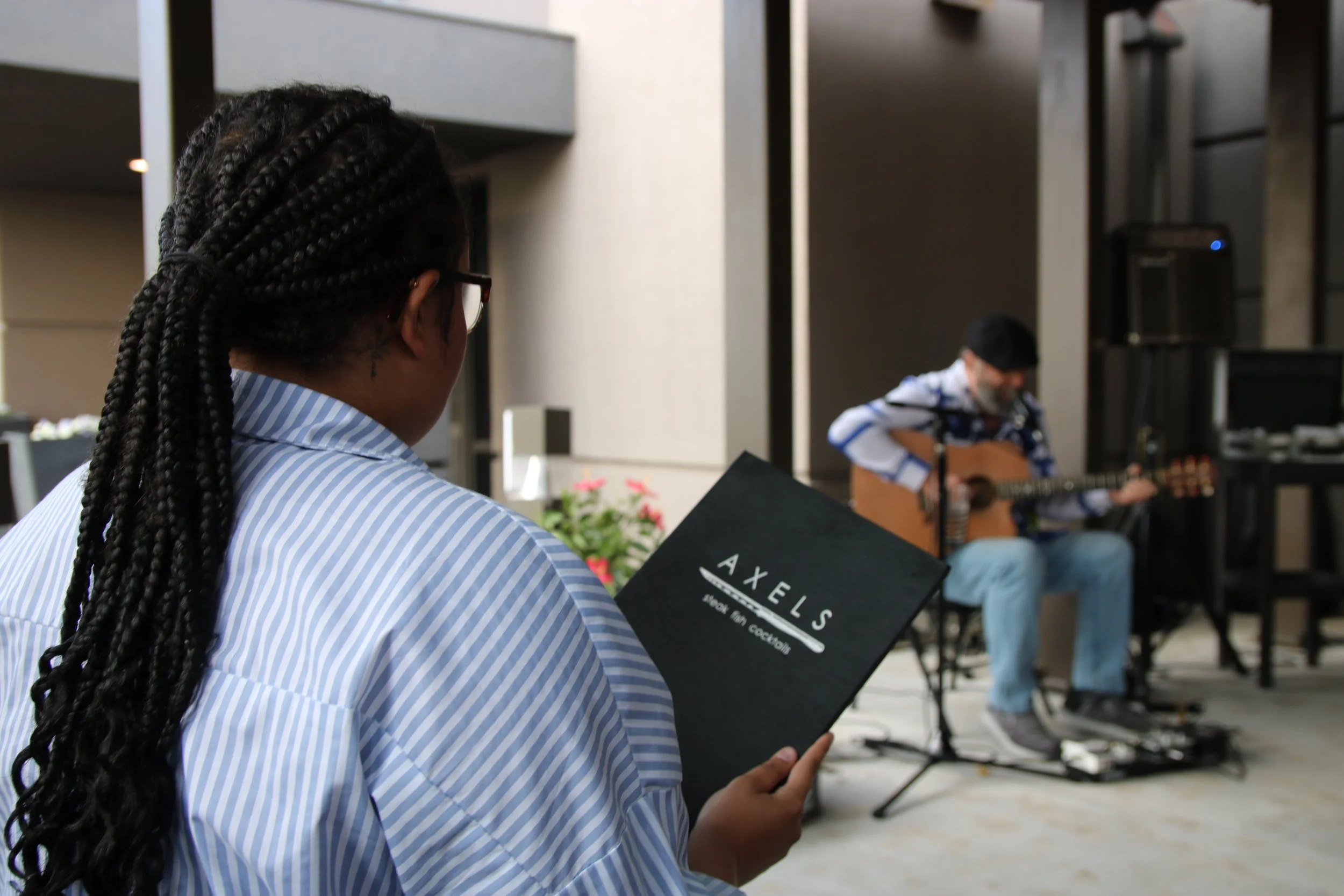 Live music every Thursday at Axels Roseville