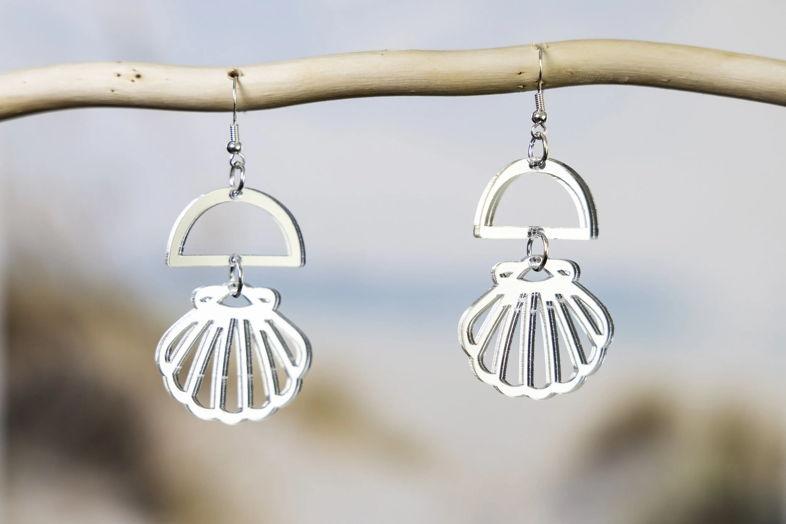 Sun and the Seashell Earrings - Silver Mirror