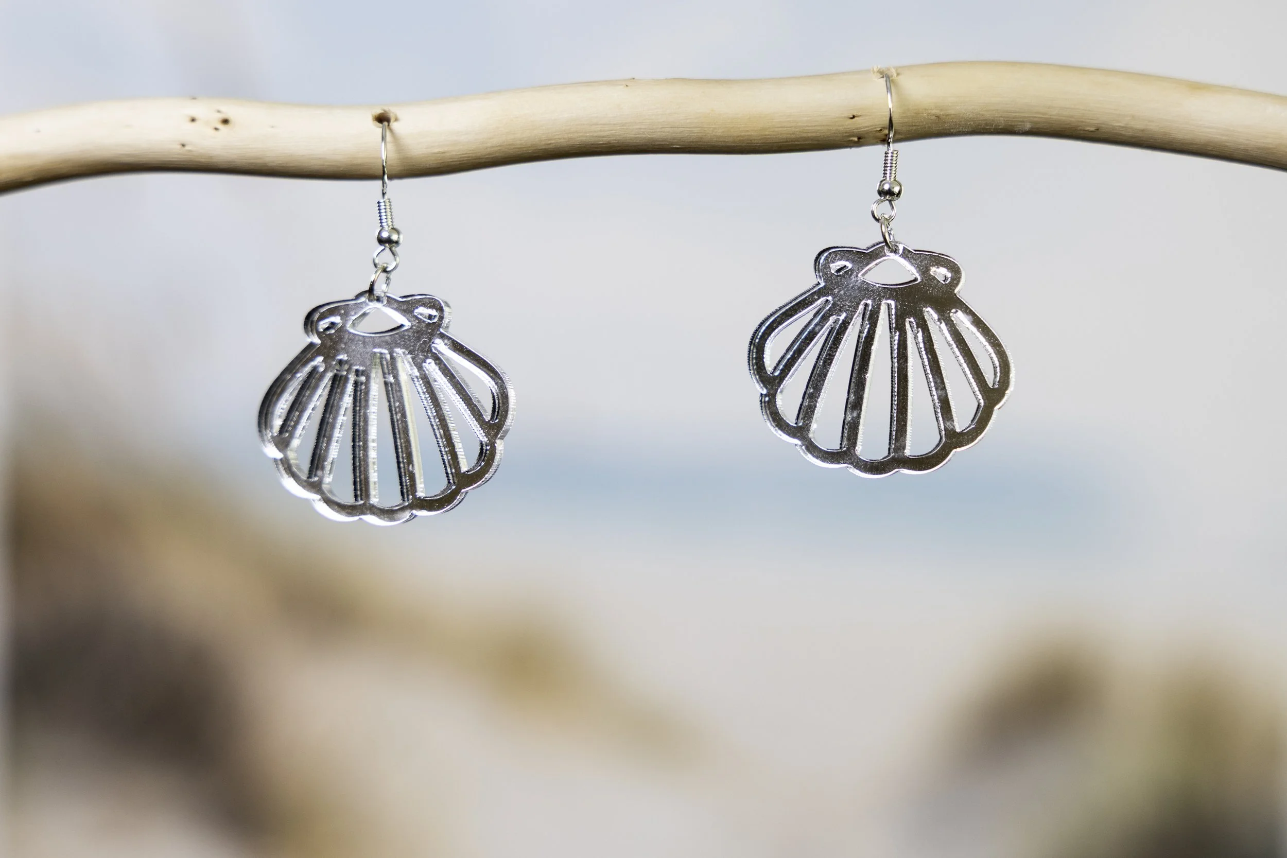 Silver Seashell Earrings - Silver Mirror