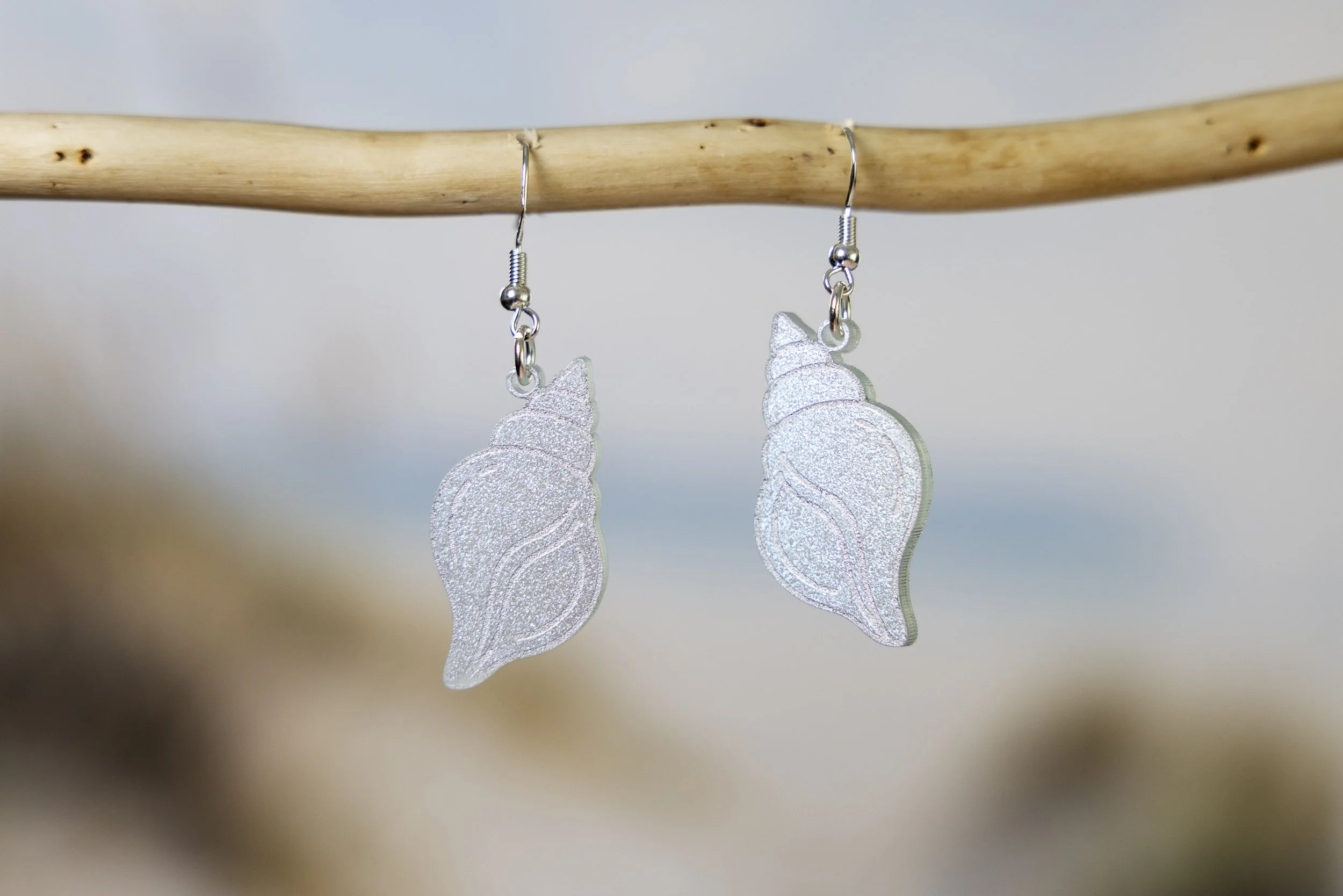 Conch Shell Shimmer Earrings - Blue/Green Glitter