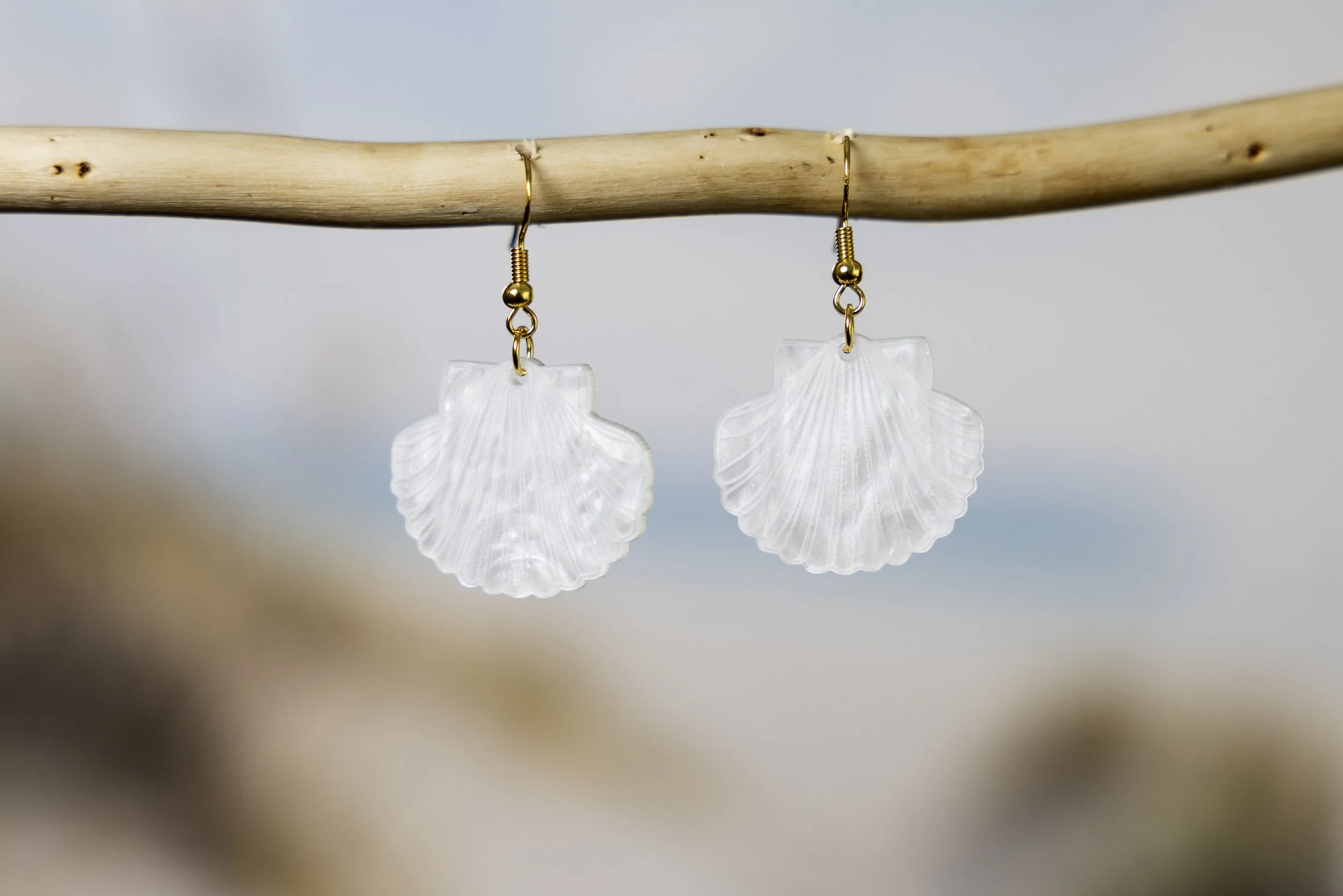 Coastal Seashell Earrings - Pearlescent White