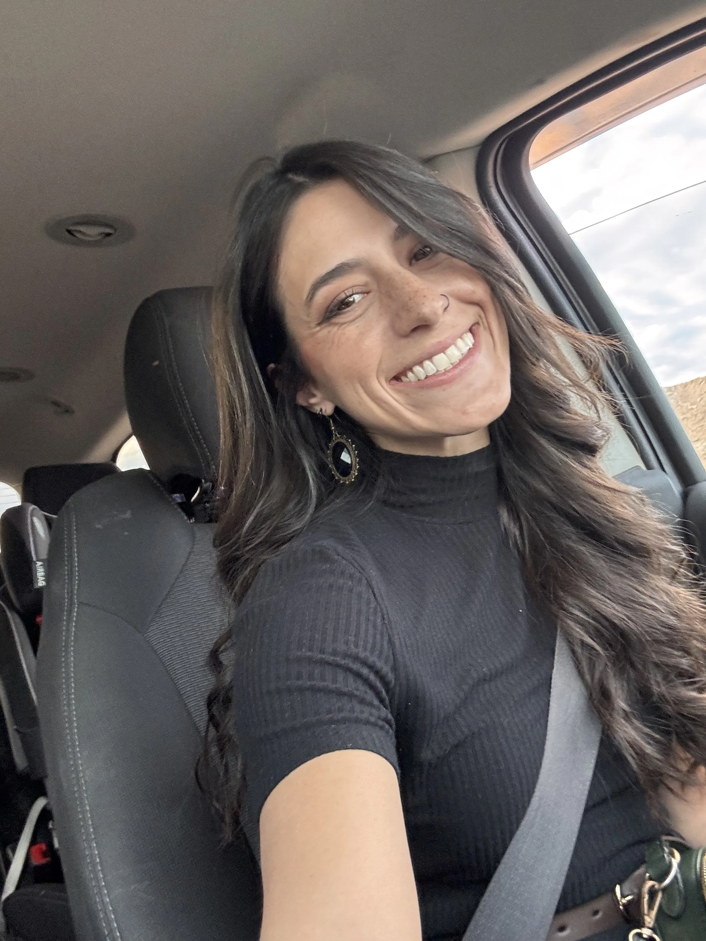 sitting in a car selfie Amber Monaco