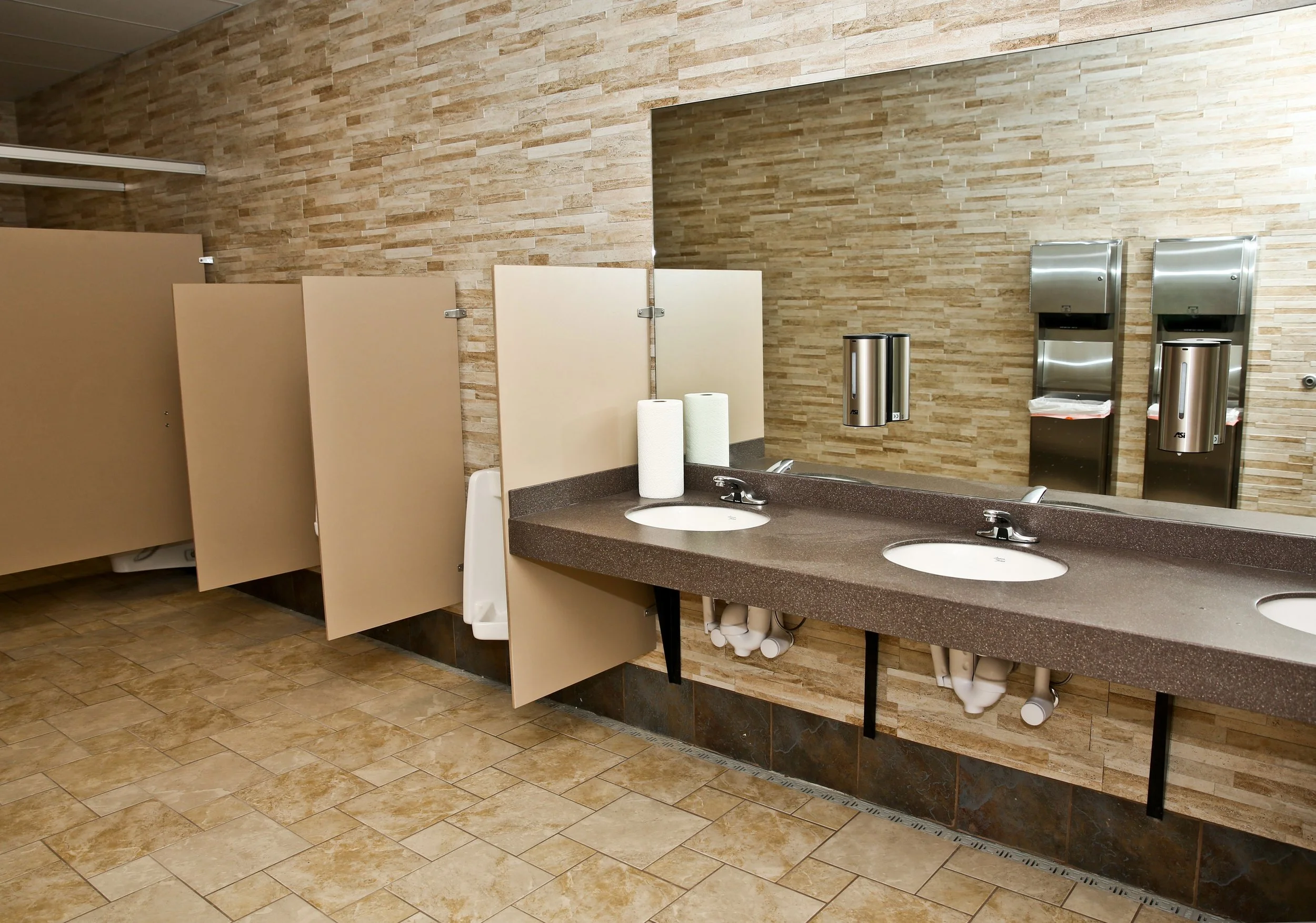 commercial-bathroom-stone-look-tile-spring-grove-illinois.jpg.jpg