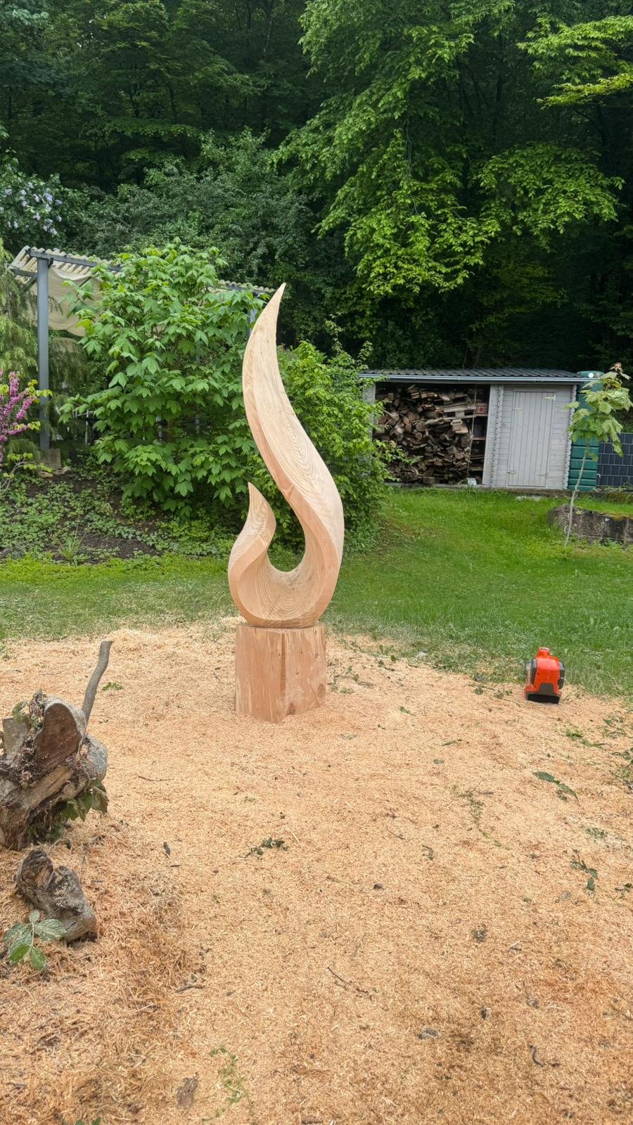 Enthüllung unserer Flammen-Skulptur