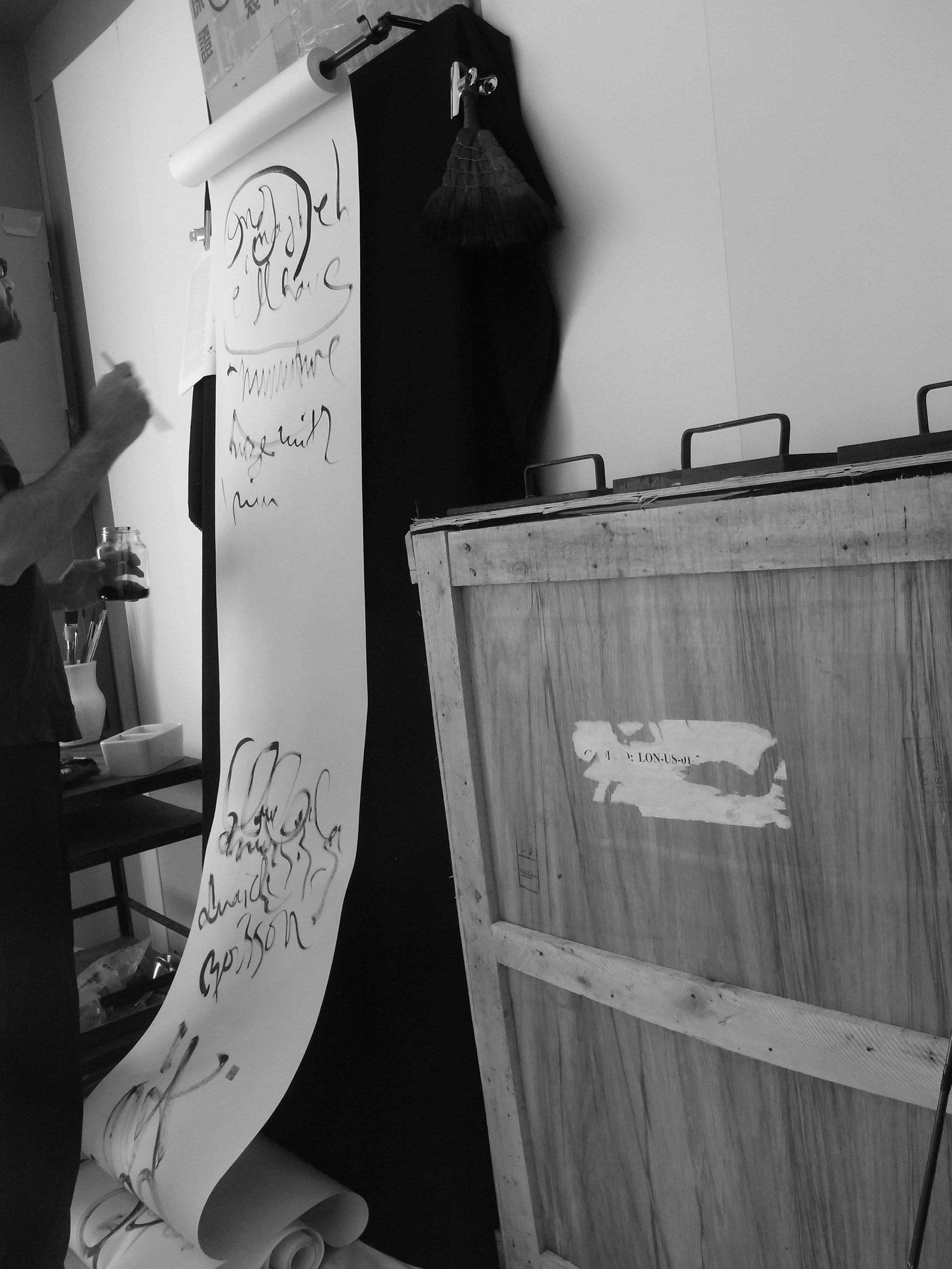 Kevin-Brown-Calligraphy-Scrolling-on-R0062273.JPG