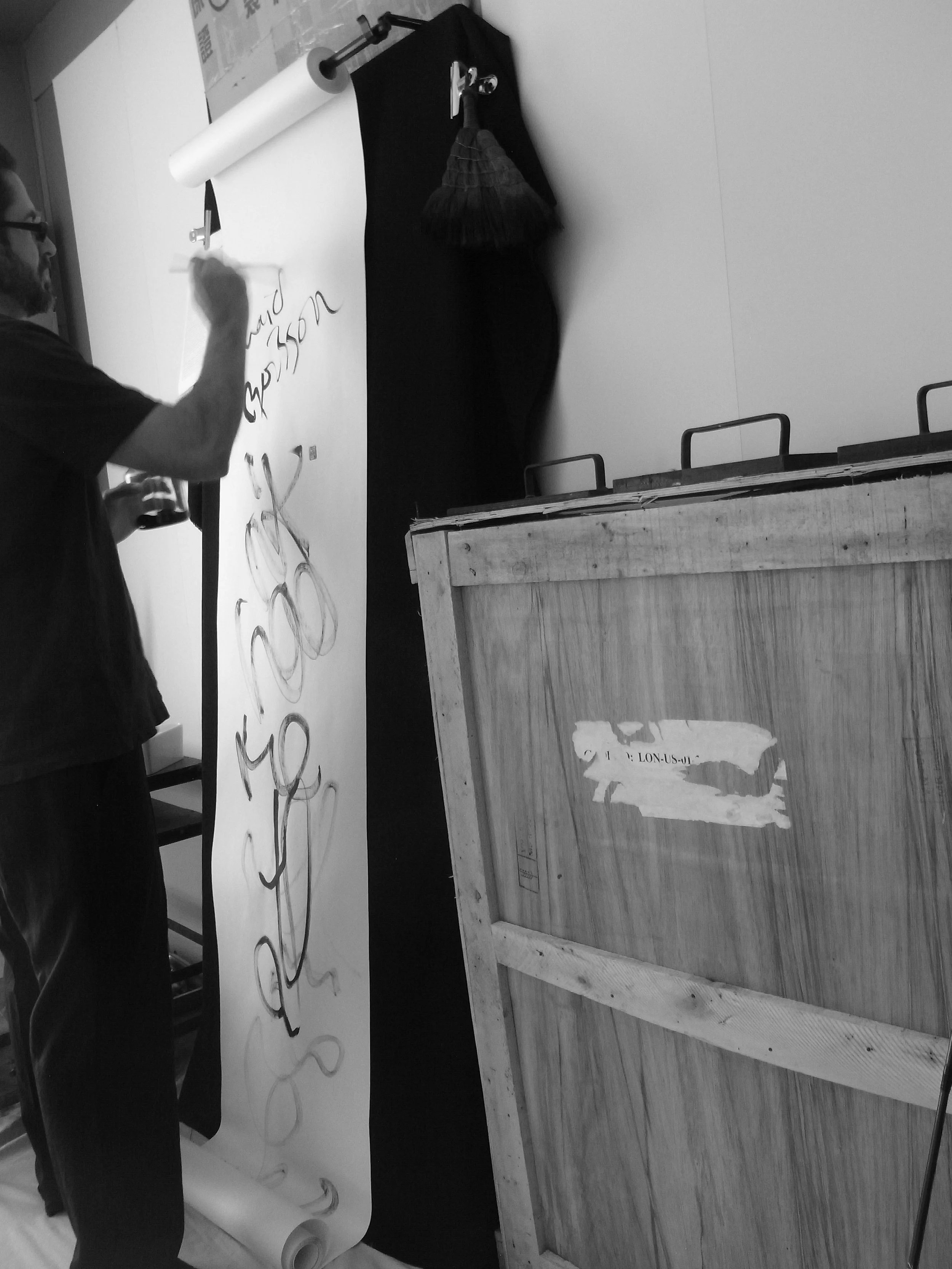 Kevin-Brown-Calligraphy-Scrolling-on-R0062237.JPG