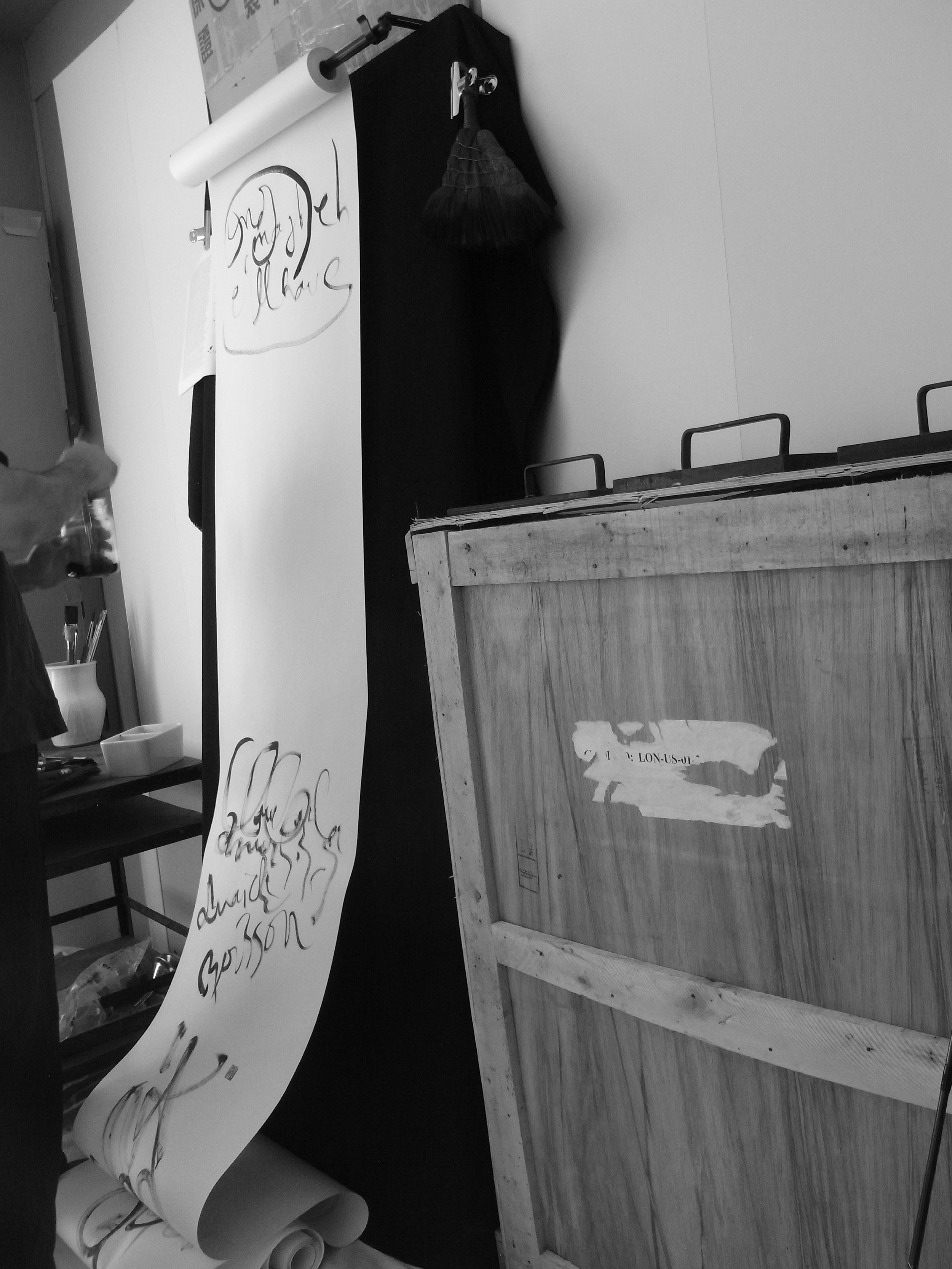 Kevin-Brown-Calligraphy-Scrolling-on-R0062261.JPG