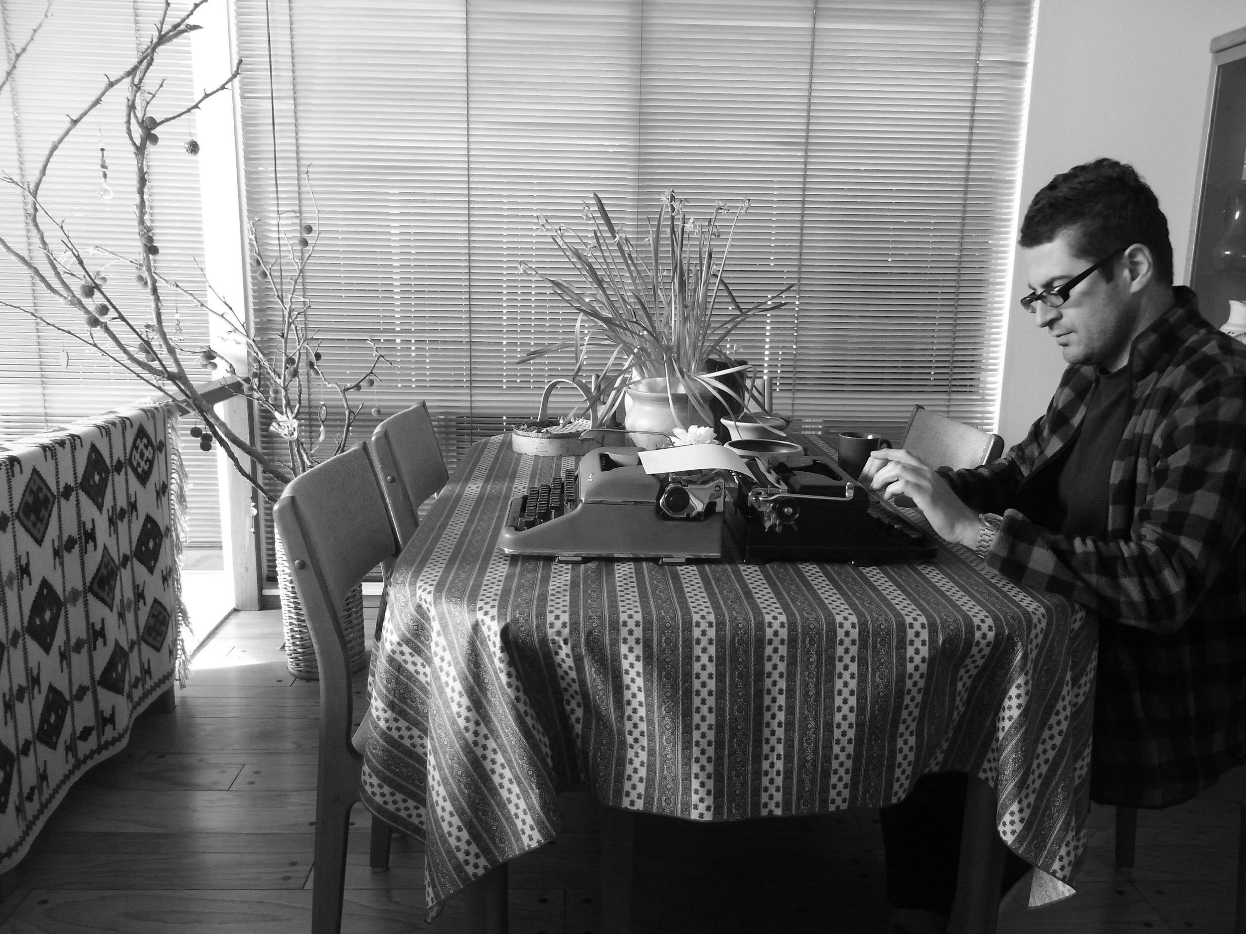 Kevin-Brown-Calligraphy-Ex-deux-machina-R0055622.JPG