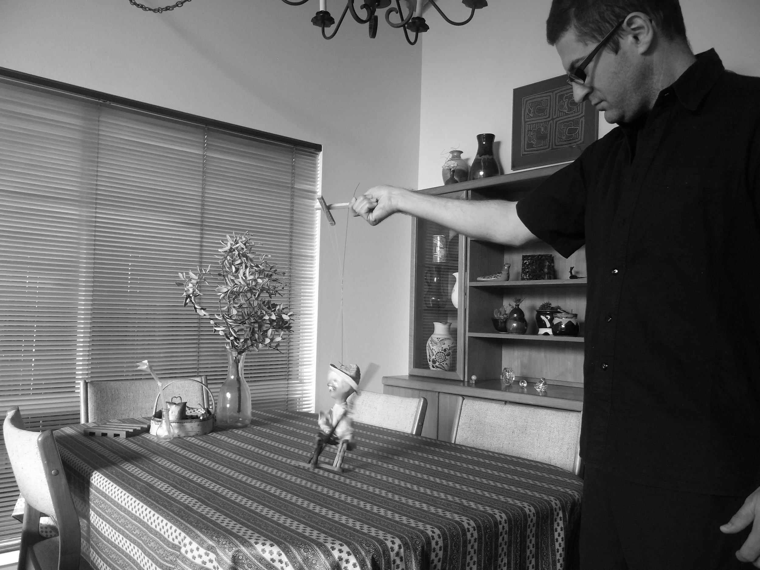 Kevin-Brown-Calligraphy-Puppeteer-R0056467.JPG