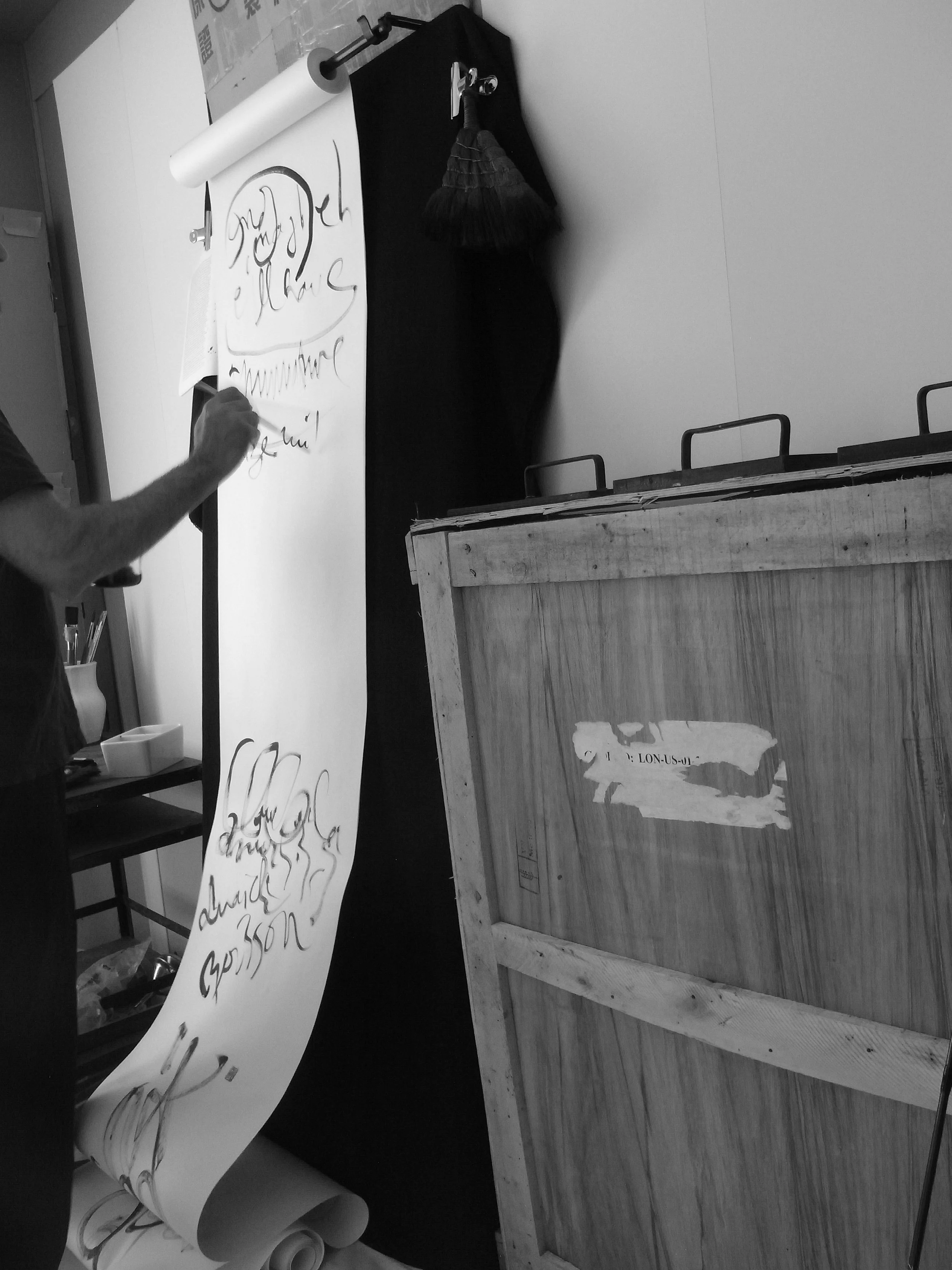 Kevin-Brown-Calligraphy-Scrolling-on-R0062270.JPG