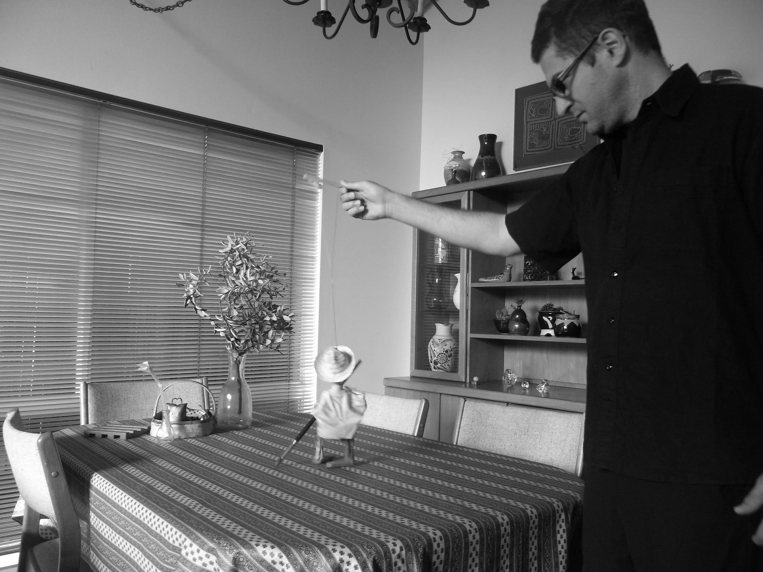Kevin-Brown-Calligraphy-Puppeteer-R0056446.JPG