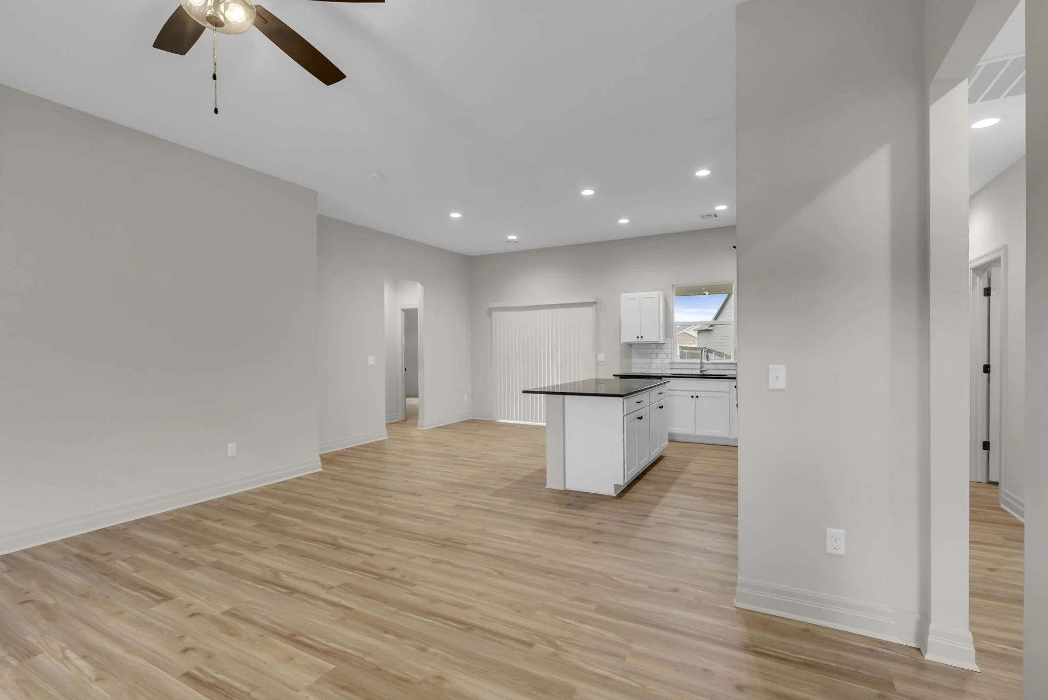 4-1919 E Sutton Ct-4.jpg