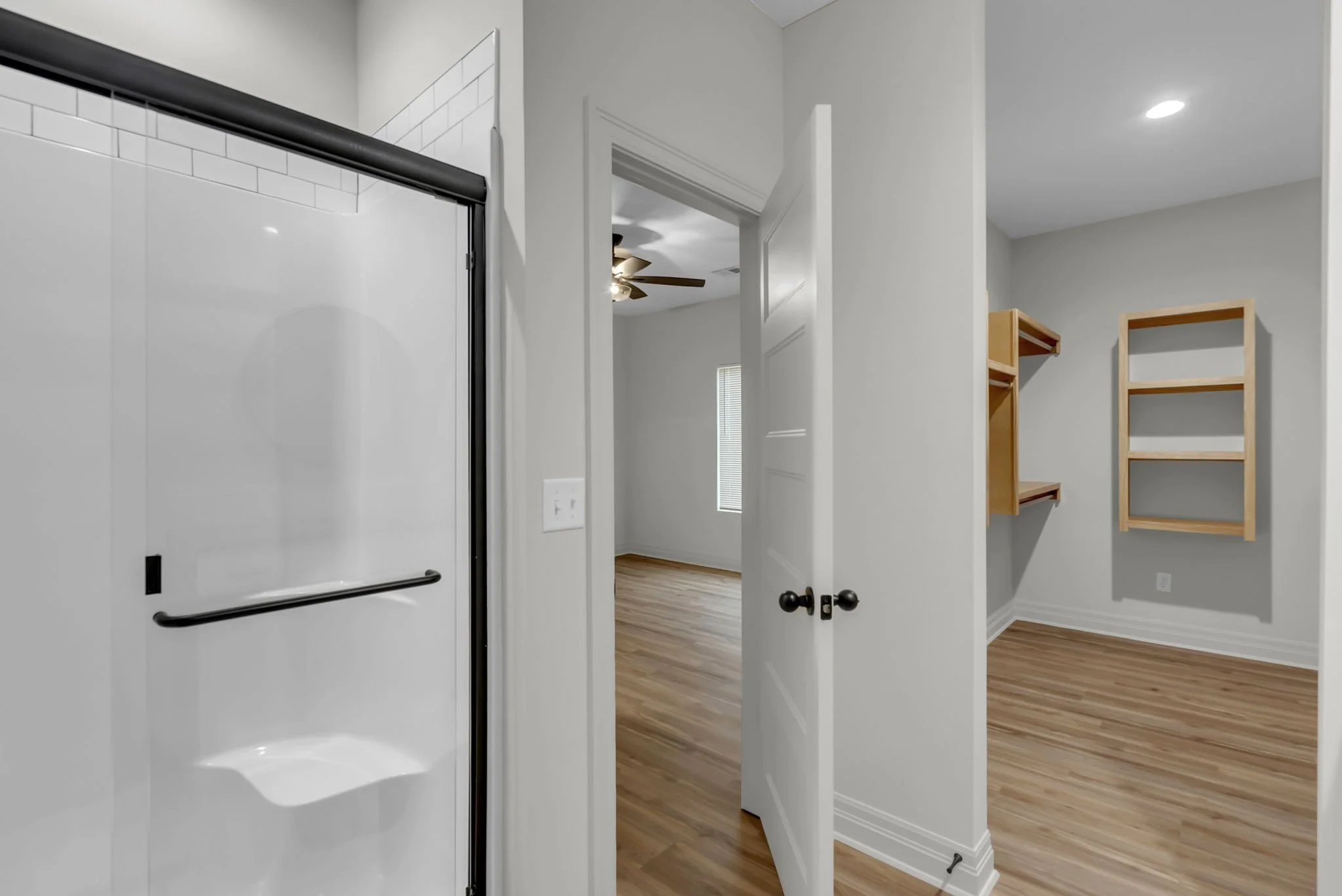 12-1927 E Sutton Ct-12.jpg