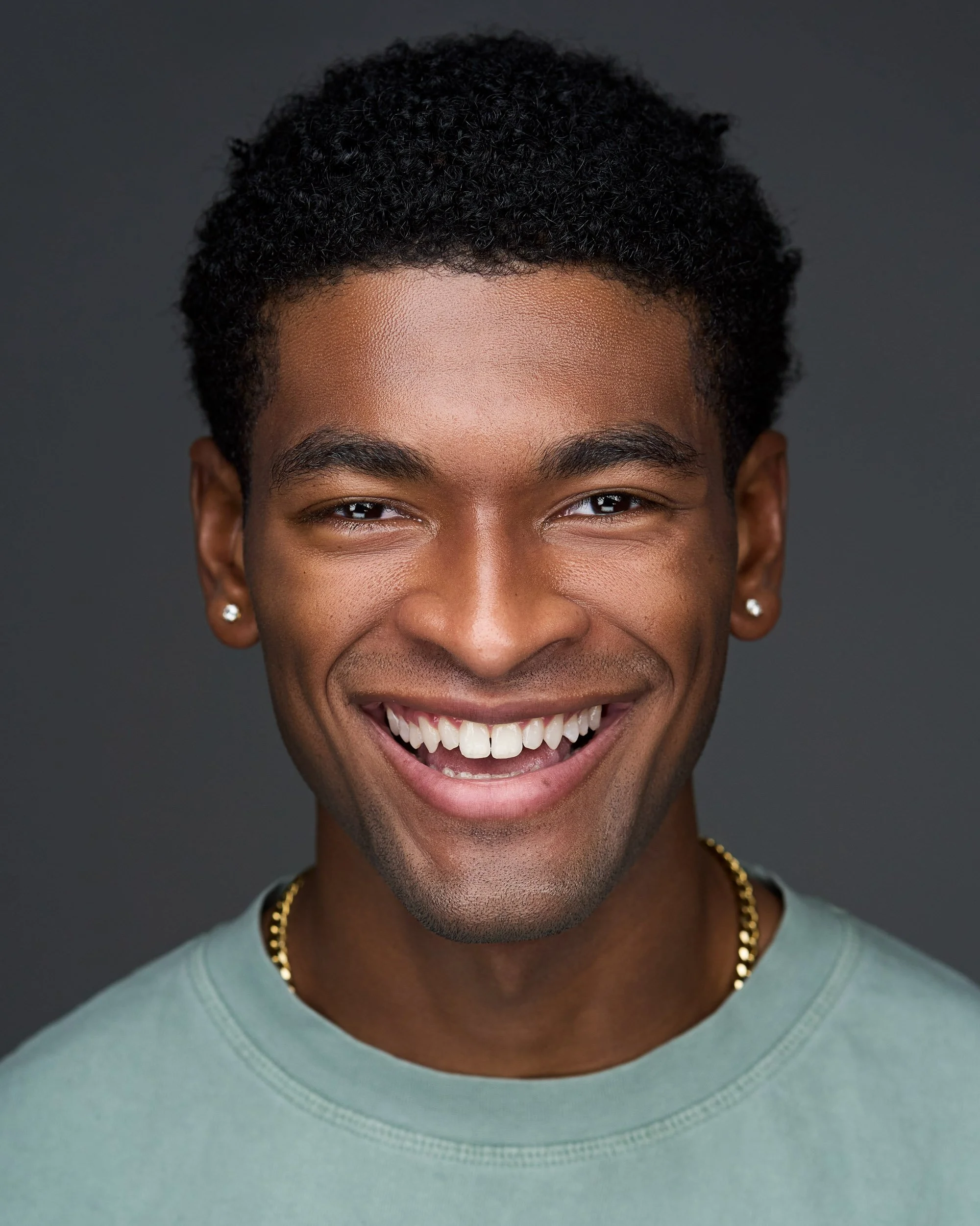 Headshot of Michael Thomas