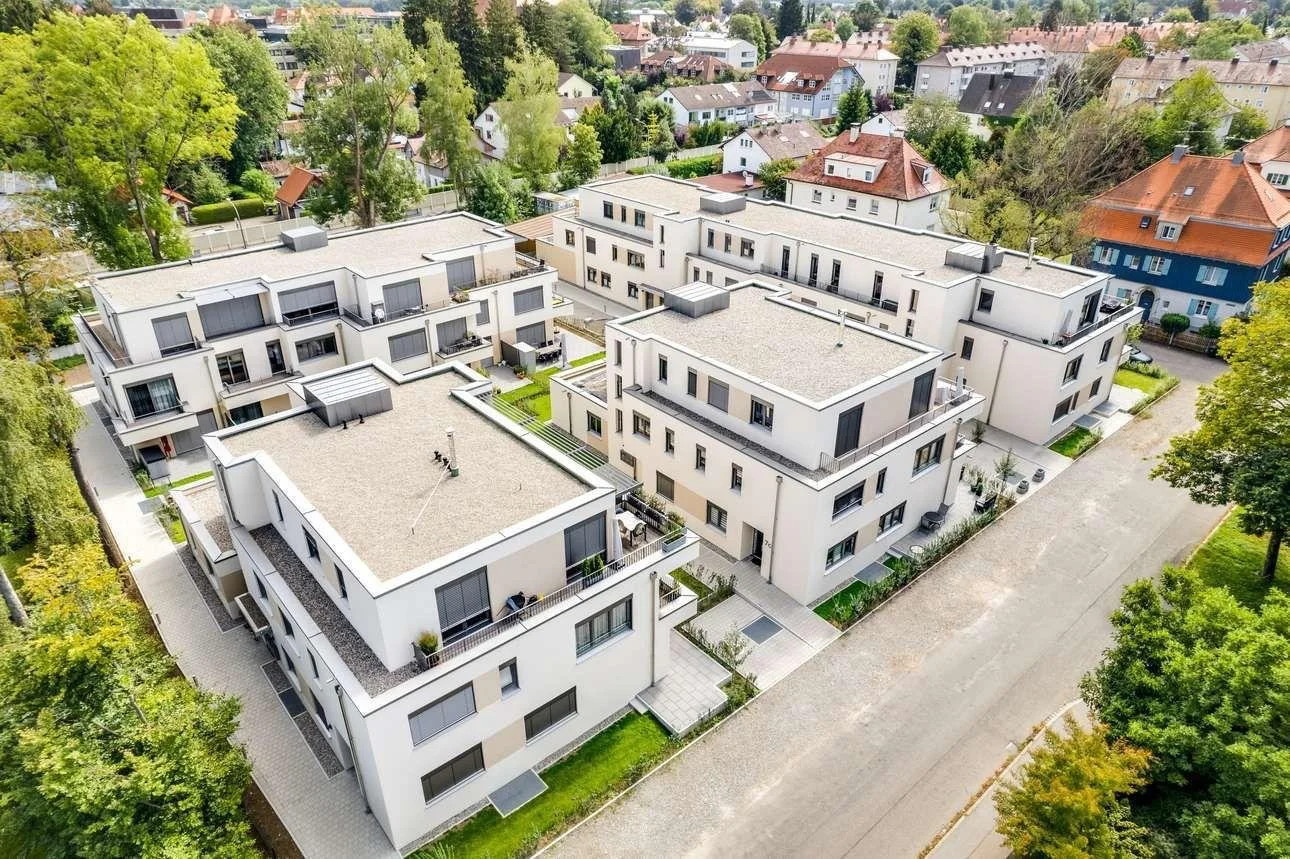 Газопламъчно поставяне на многопластова битумна хидроизолация като подизпълнител, Memmingen, Германия