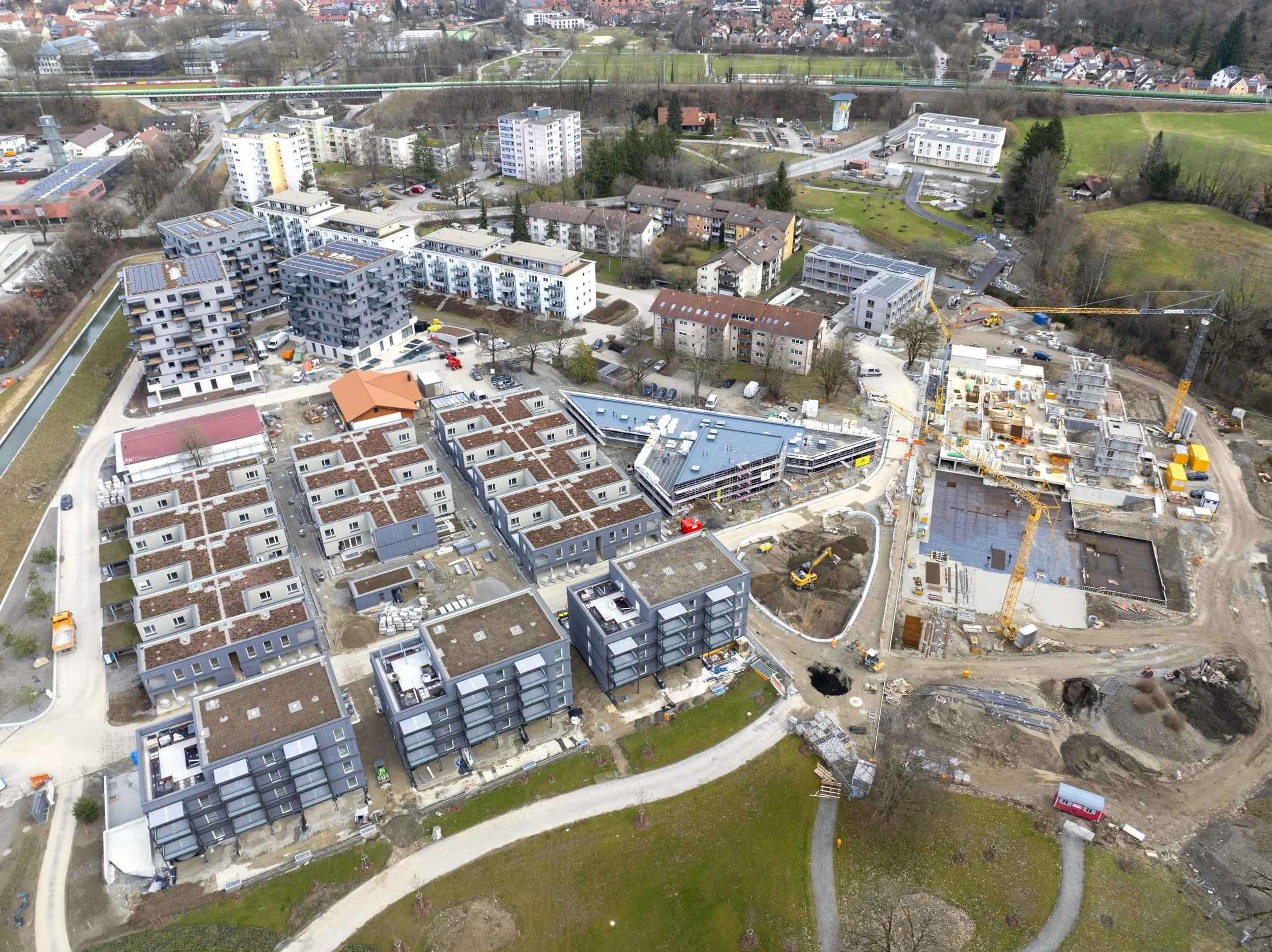 Газопламъчно поставяне на многопластова битумна хидроизолация като подизпълнител, Hannover, Германия