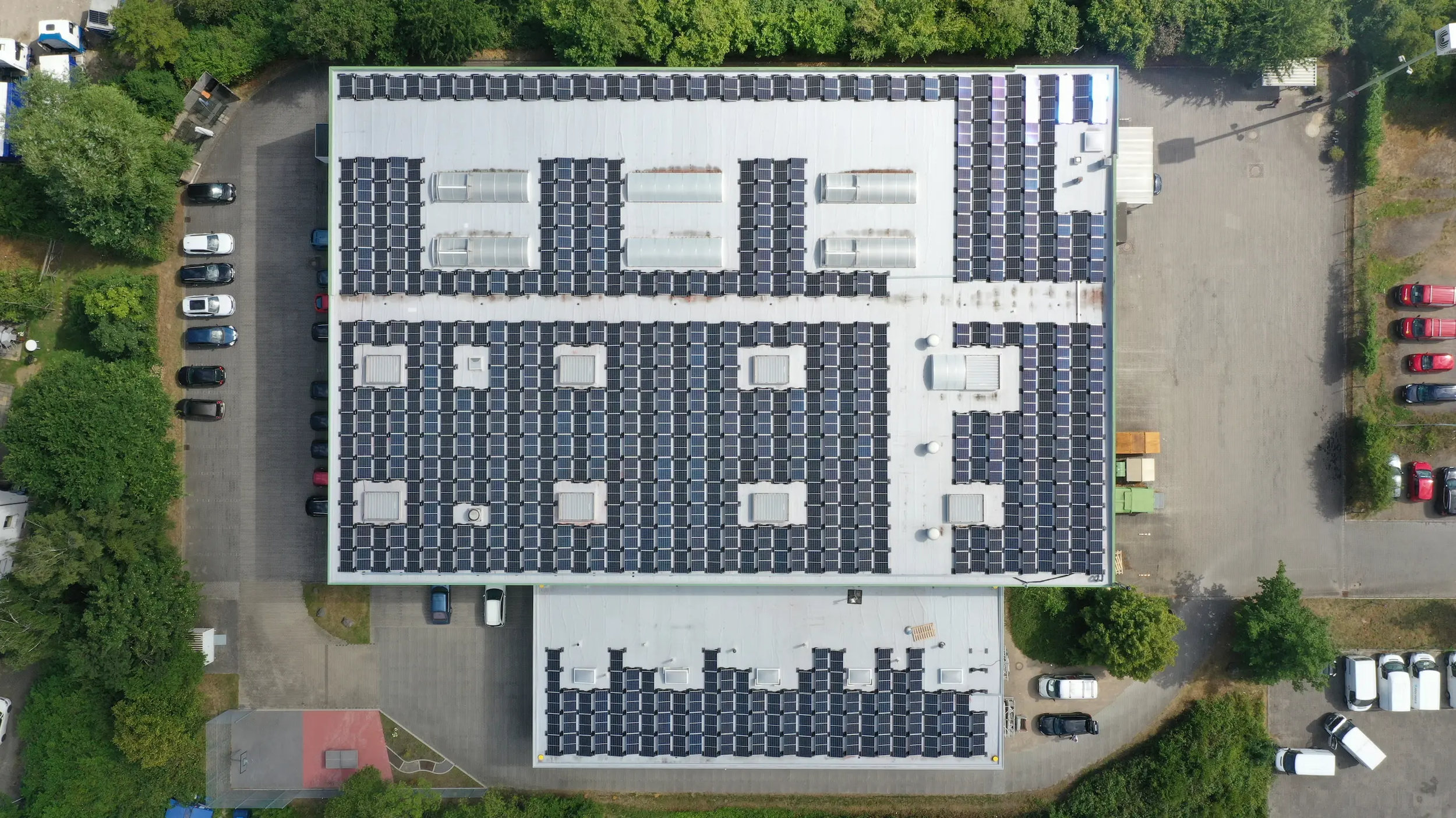 Газопламъчно поставяне на многопластова битумна хидроизолация като подизпълнител, Mannheim, Германия