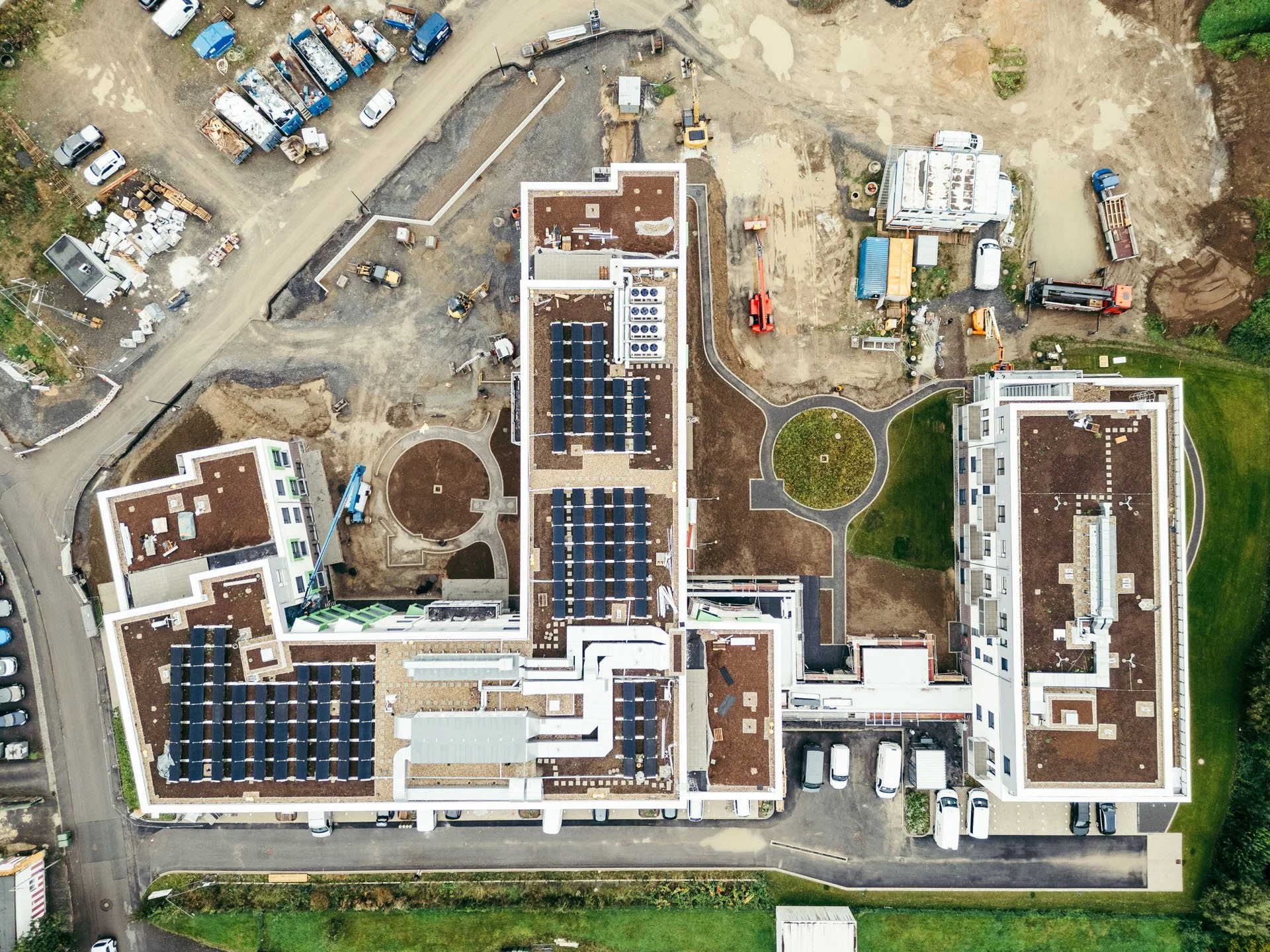 Газопламъчно поставяне на многопластова битумна хидроизолация като подизпълнител, Berlin, Германия