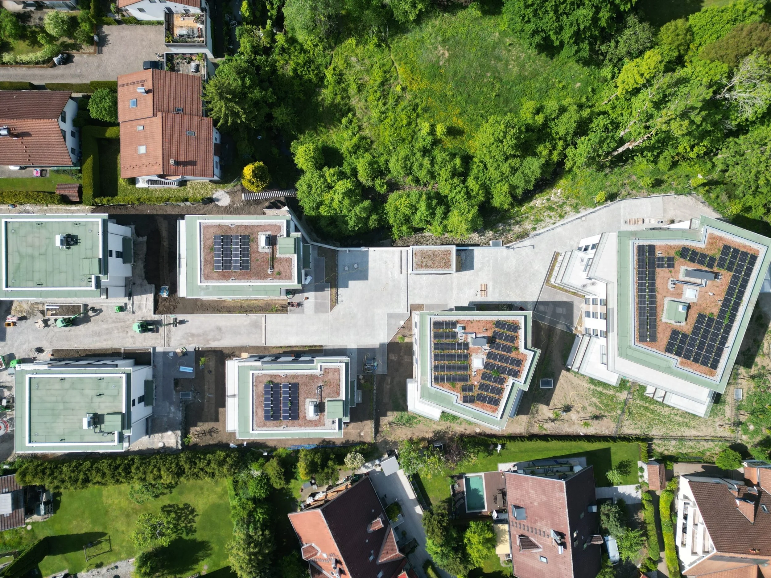 Газопламъчно поставяне на многопластова битумна хидроизолация като подизпълнител, Stuttgart, Германия