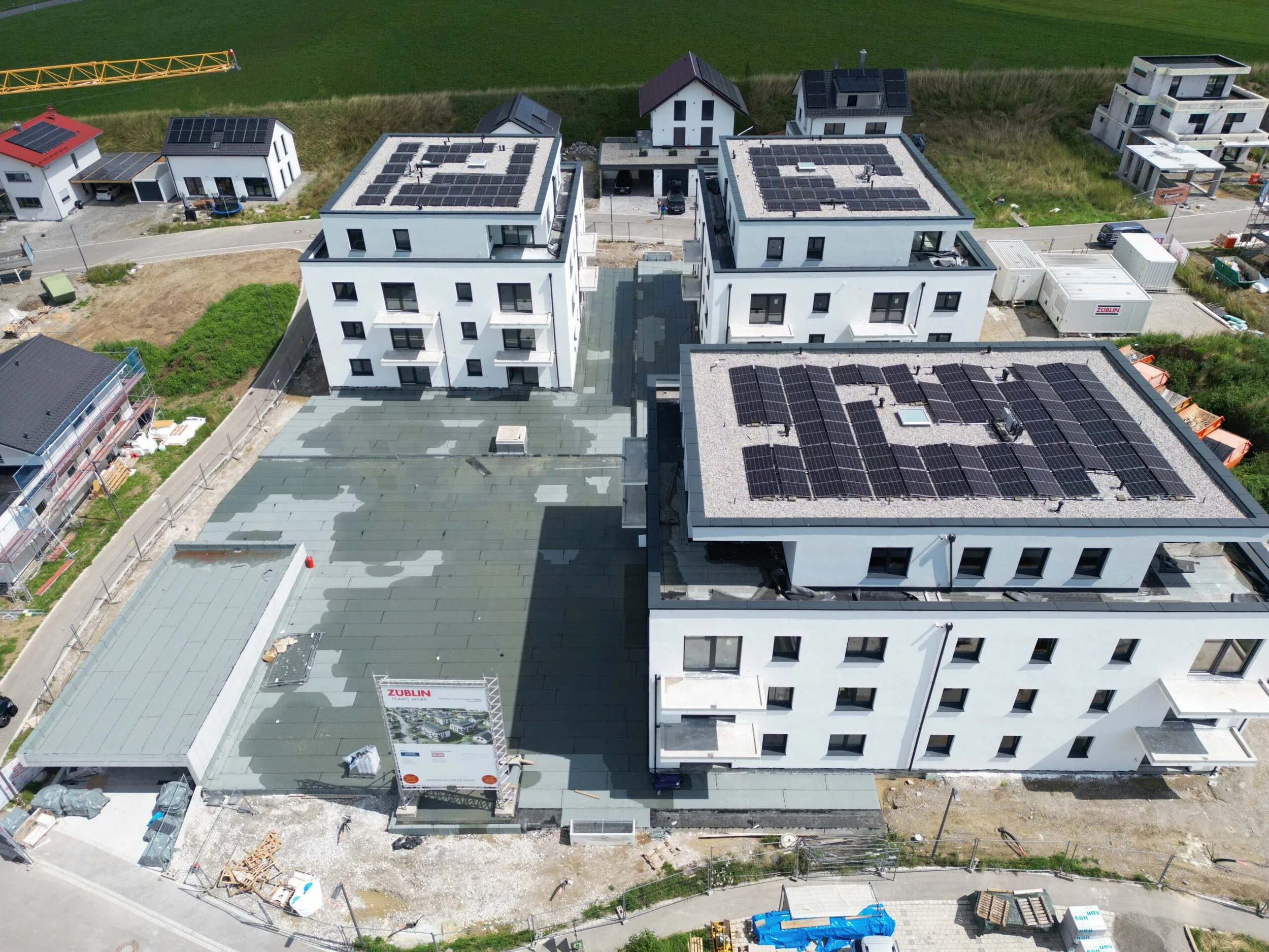 Газопламъчно поставяне на многопластова битумна хидроизолация като подизпълнител, Kempten, Германия