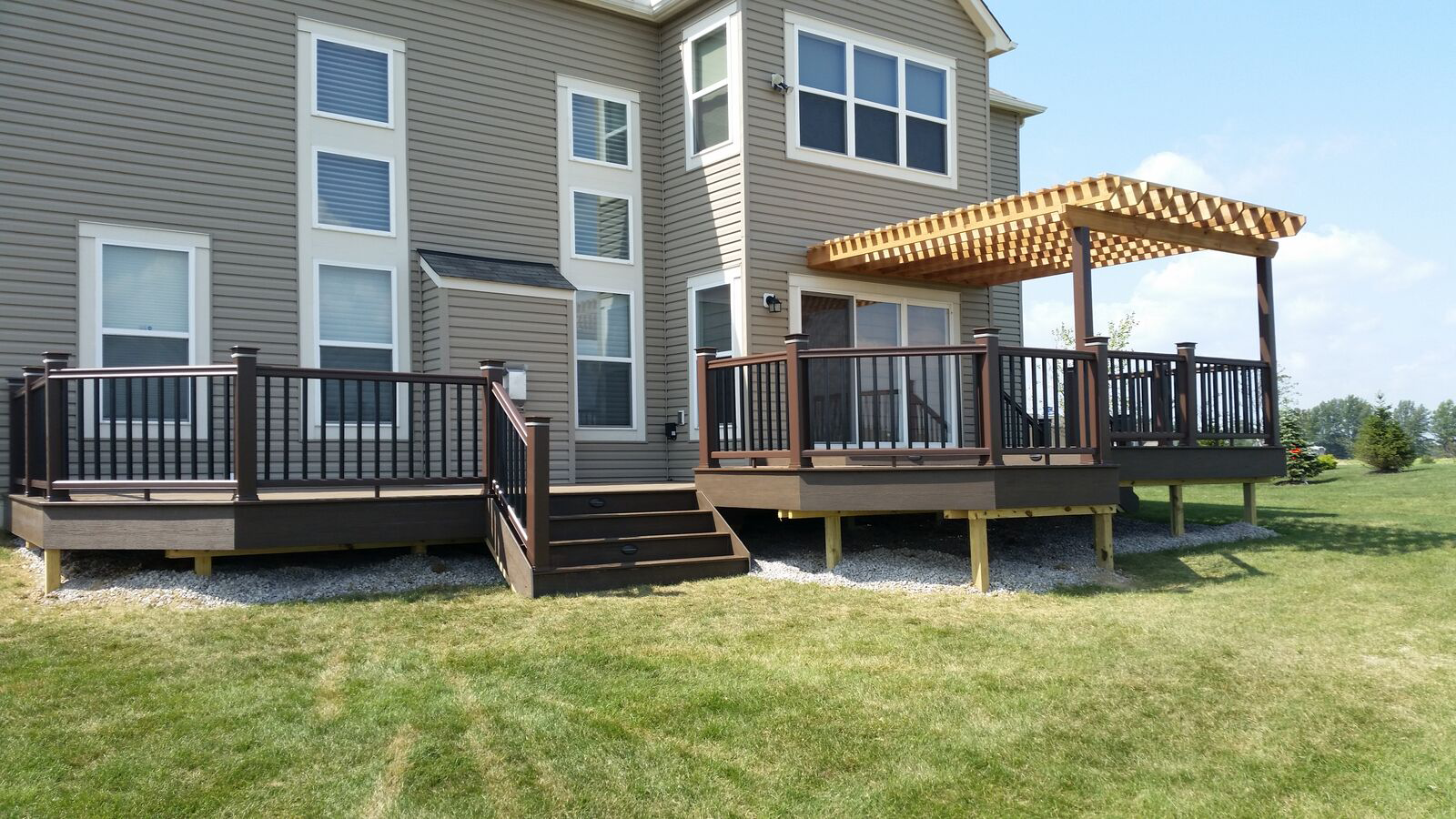 A new multi-level custom wooden deck. Deck Masters builds mostly Delaware County. We primarily serve eight cities and their surrounding areas, including Dublin, Powell, Lewis Center, Westerville, New Albany, Delaware, Galena, and Sunbury.