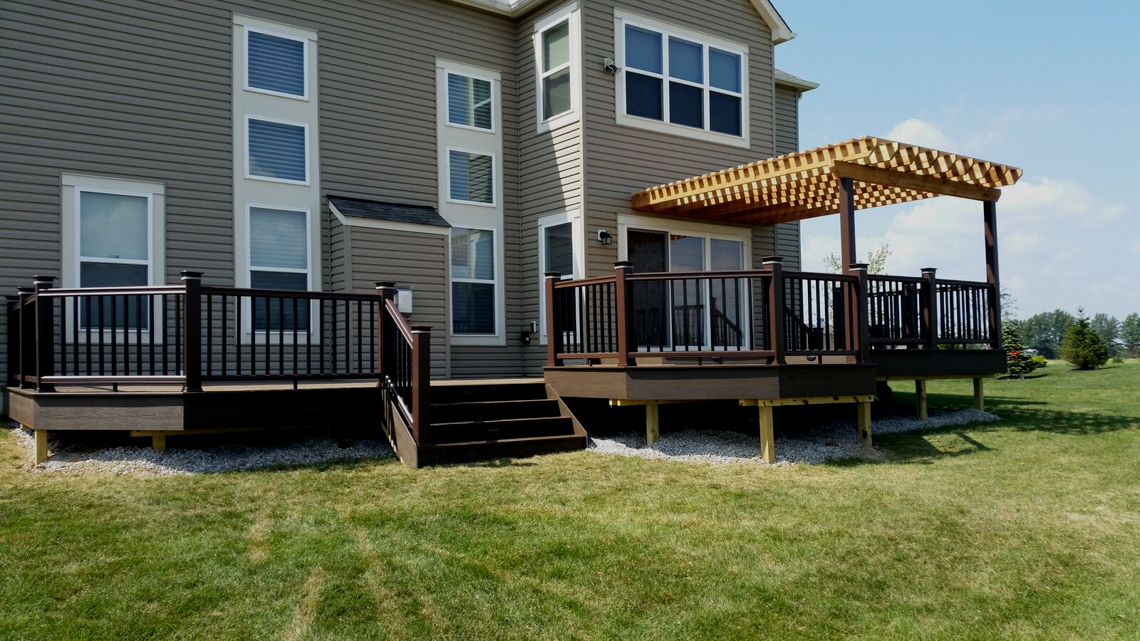 A new multi-level custom wooden deck. Deck Masters builds mostly Delaware County. We primarily serve eight cities and their surrounding areas, including Dublin, Powell, Lewis Center, Westerville, New Albany, Delaware, Galena, and Sunbury.