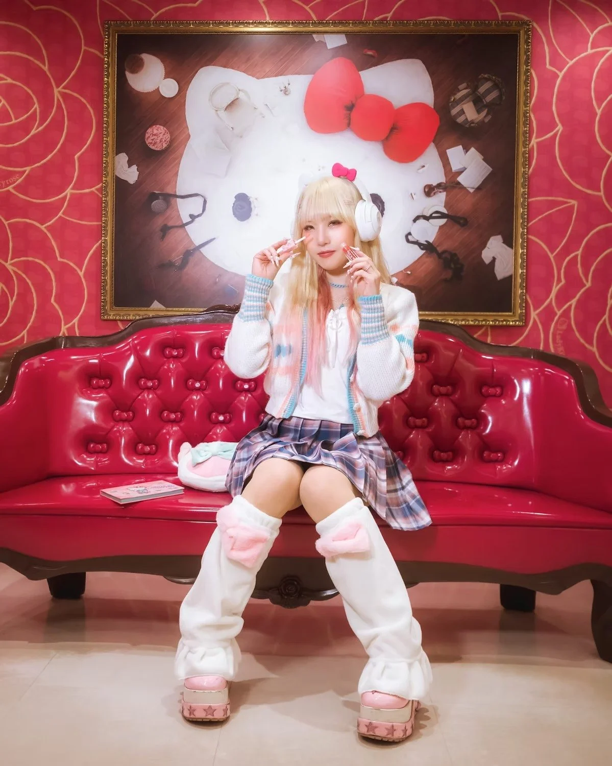Hello Kitty x soda Makeup