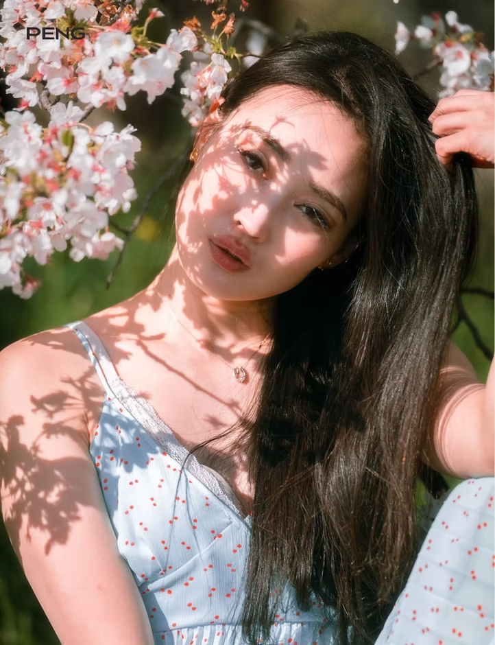 PENG Magazine Issue 28-Cherry Blossom
Elegance